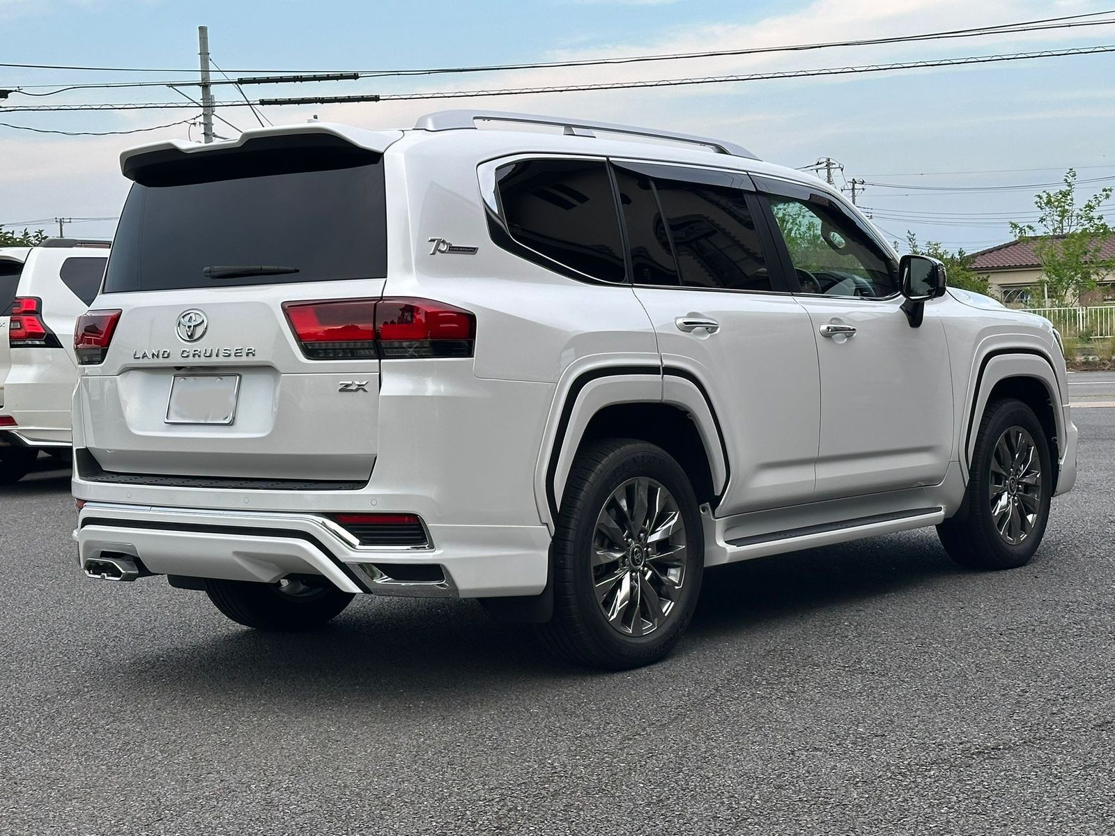 TOYOTA LANDCRUISER LC300 ZX
