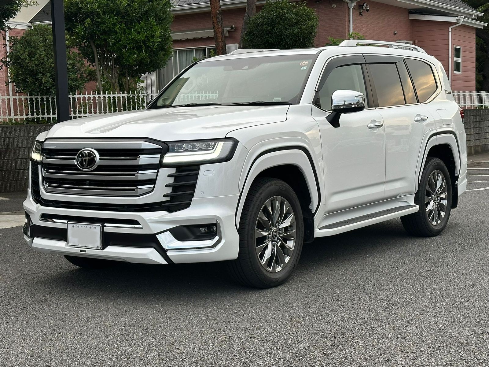 TOYOTA LANDCRUISER LC300 ZX