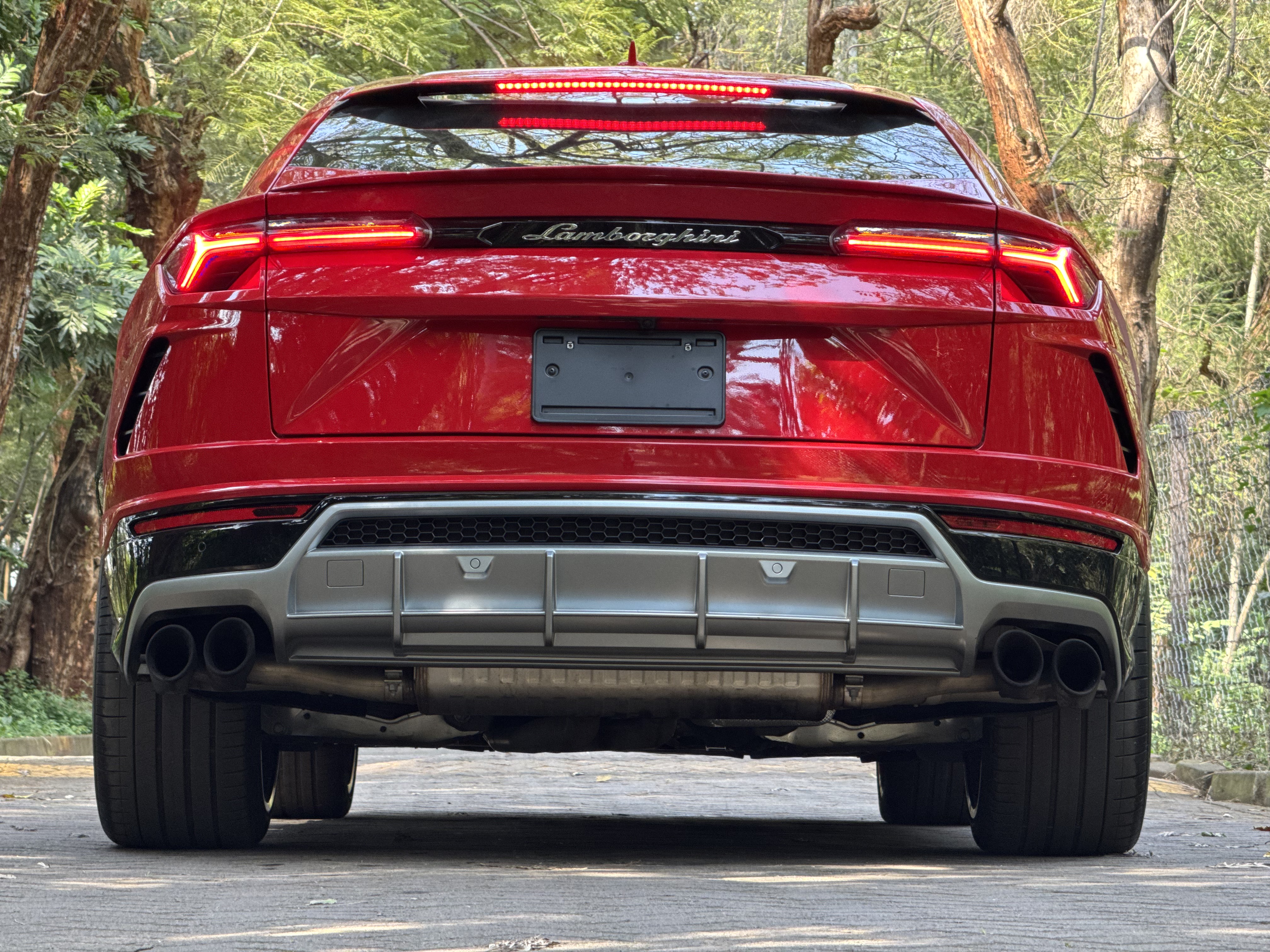2019 LAMBORGHINI URUS
