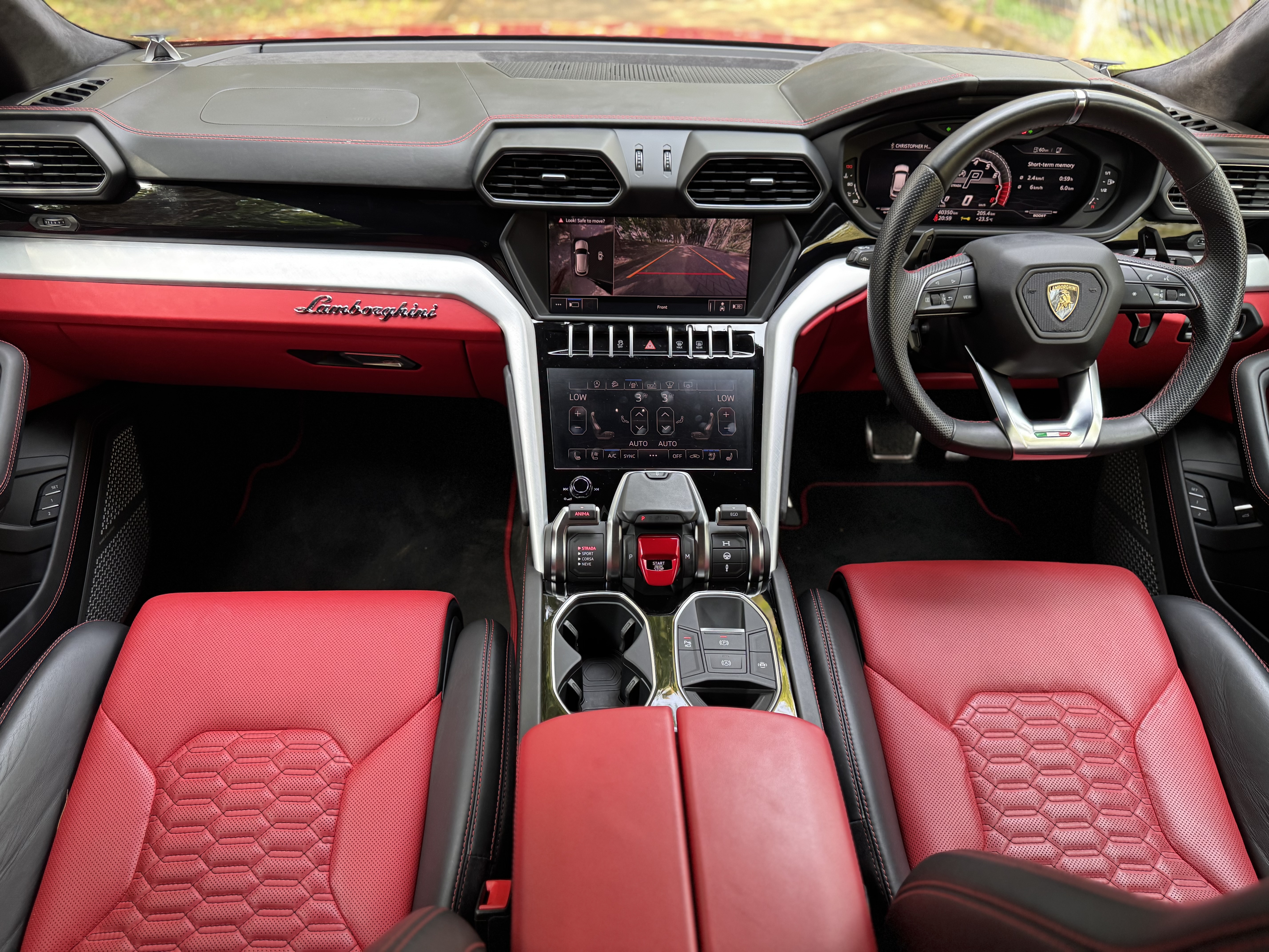 2019 LAMBORGHINI URUS