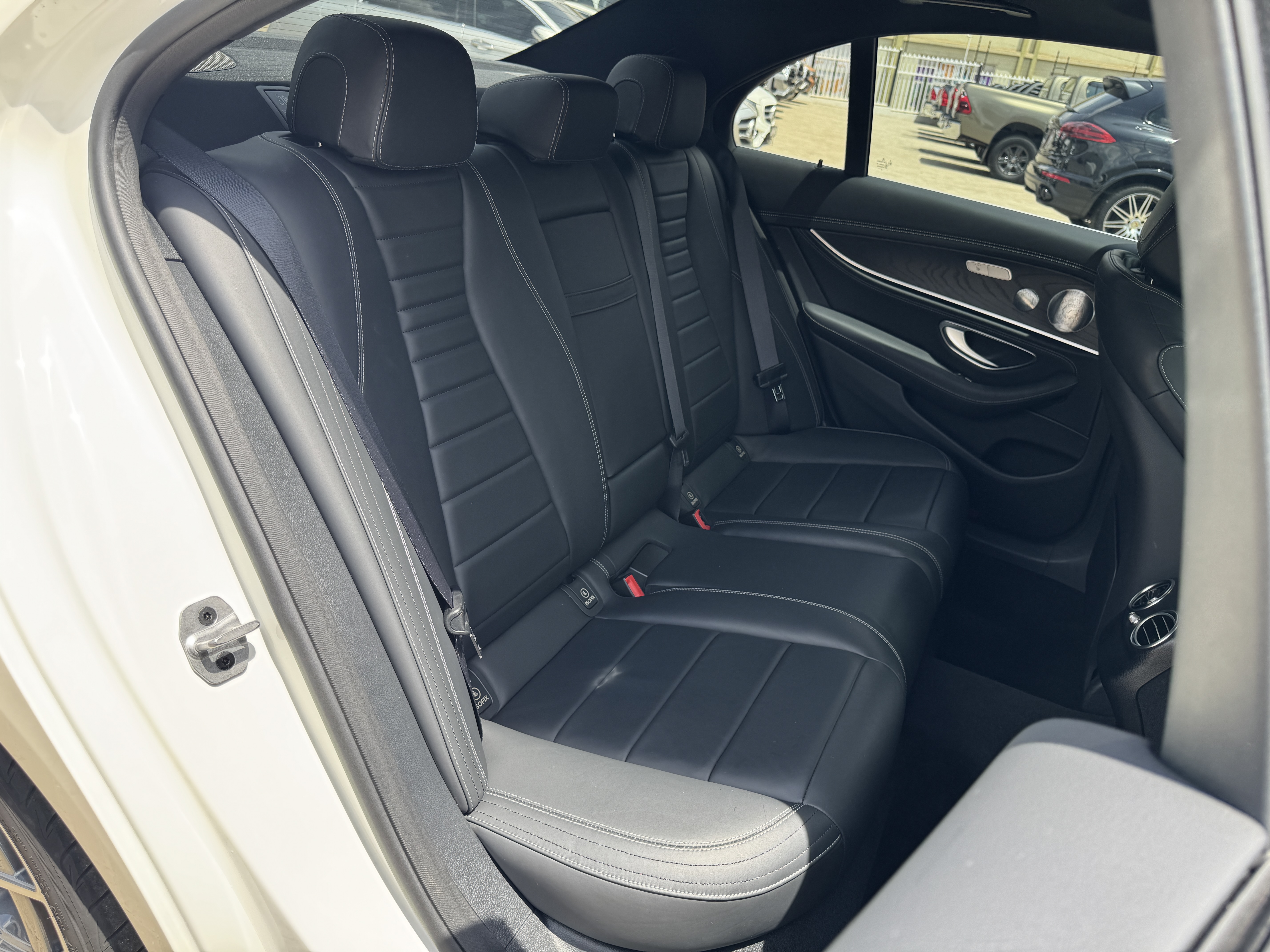 2020 MERECEDES BENZ E200