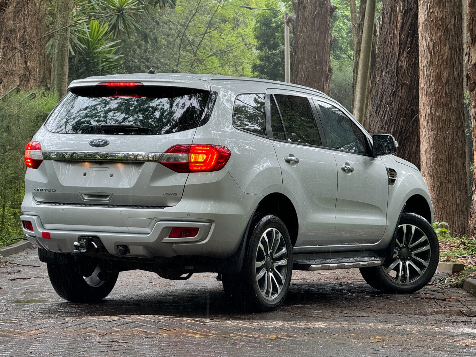 2020 FORD EVEREST