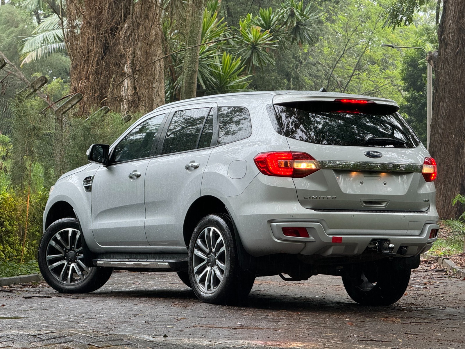 2020 FORD EVEREST