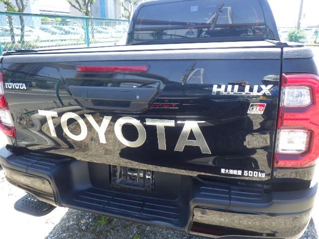 TOYOTA HILUX GR SPORT