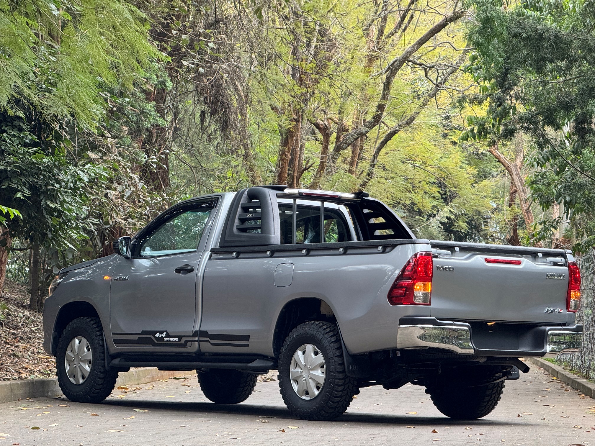 TOYOTA HILUX SINGLE CAB HIGHRIDER