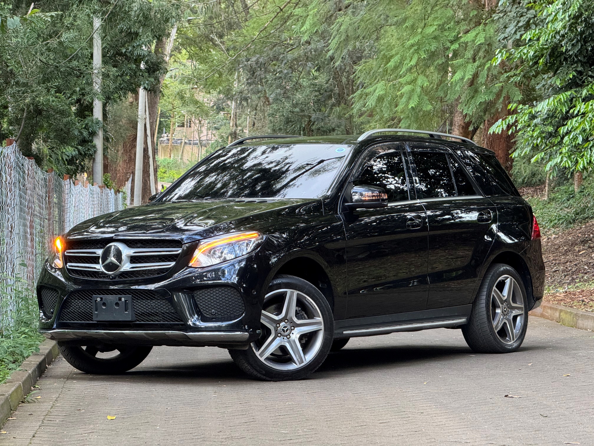 MERCEDES BENZ GLE350d 4MATIC