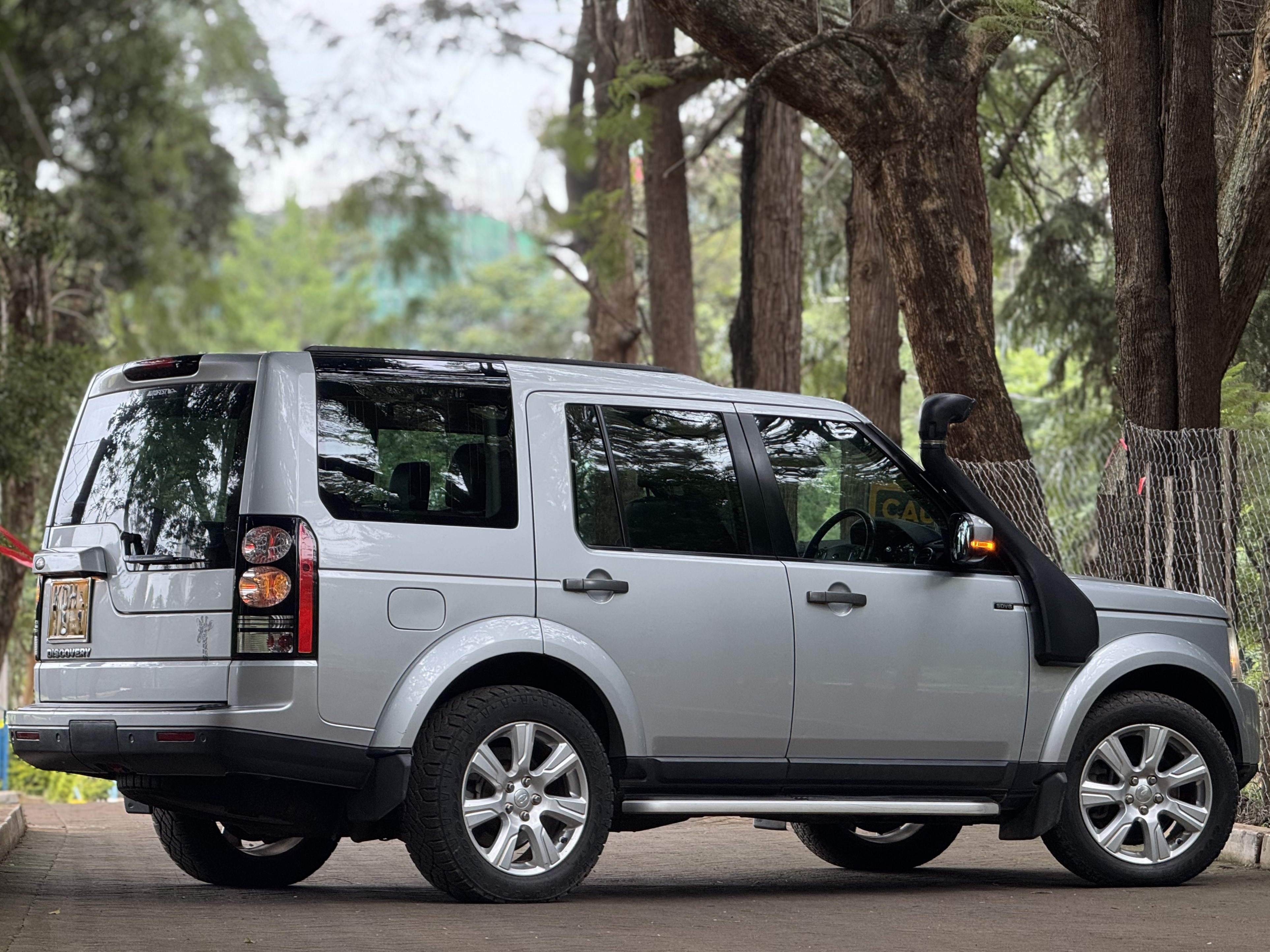 2015 LANDROVER DISCOVERY 4