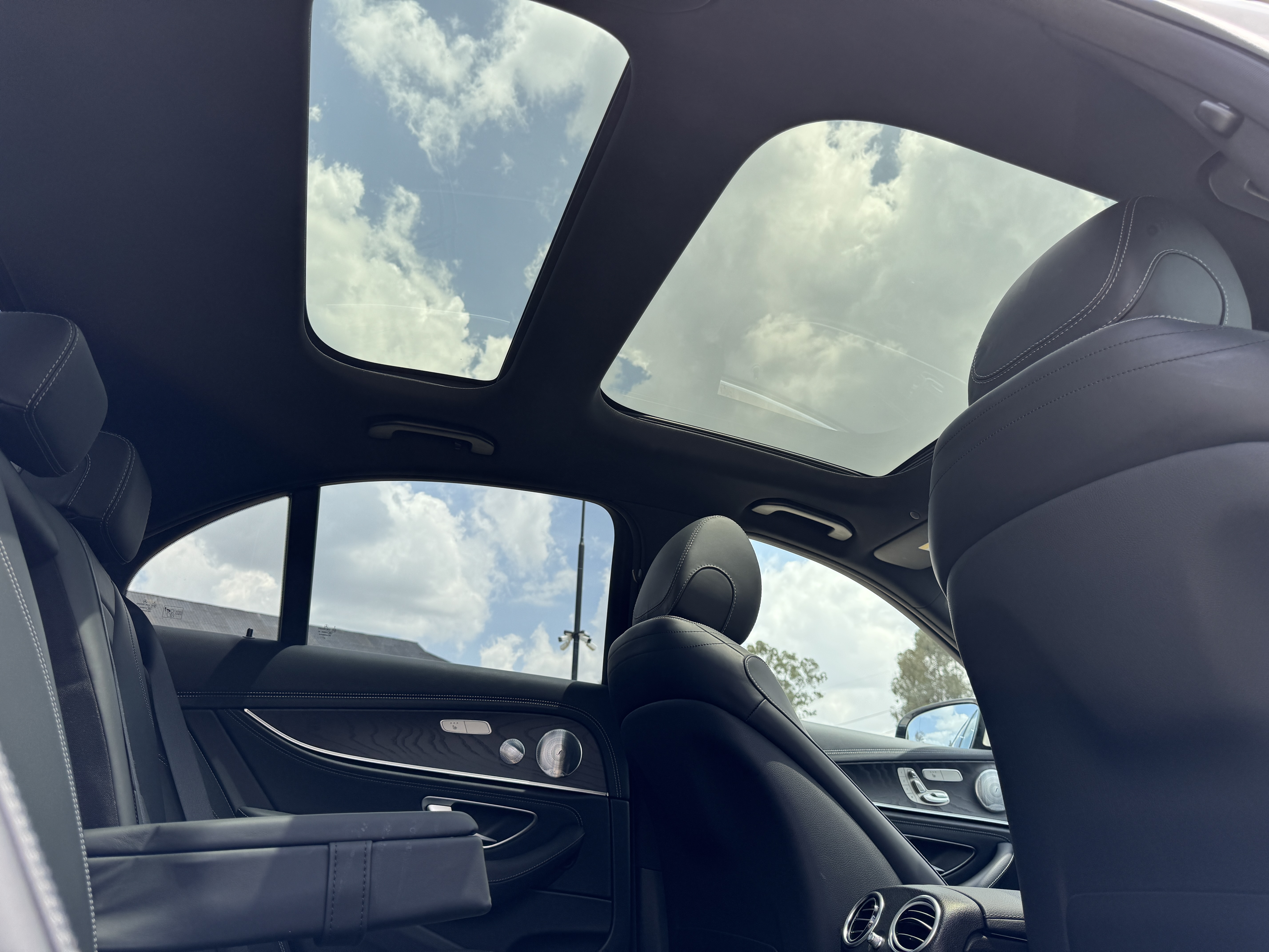 2020 MERECEDES BENZ E200