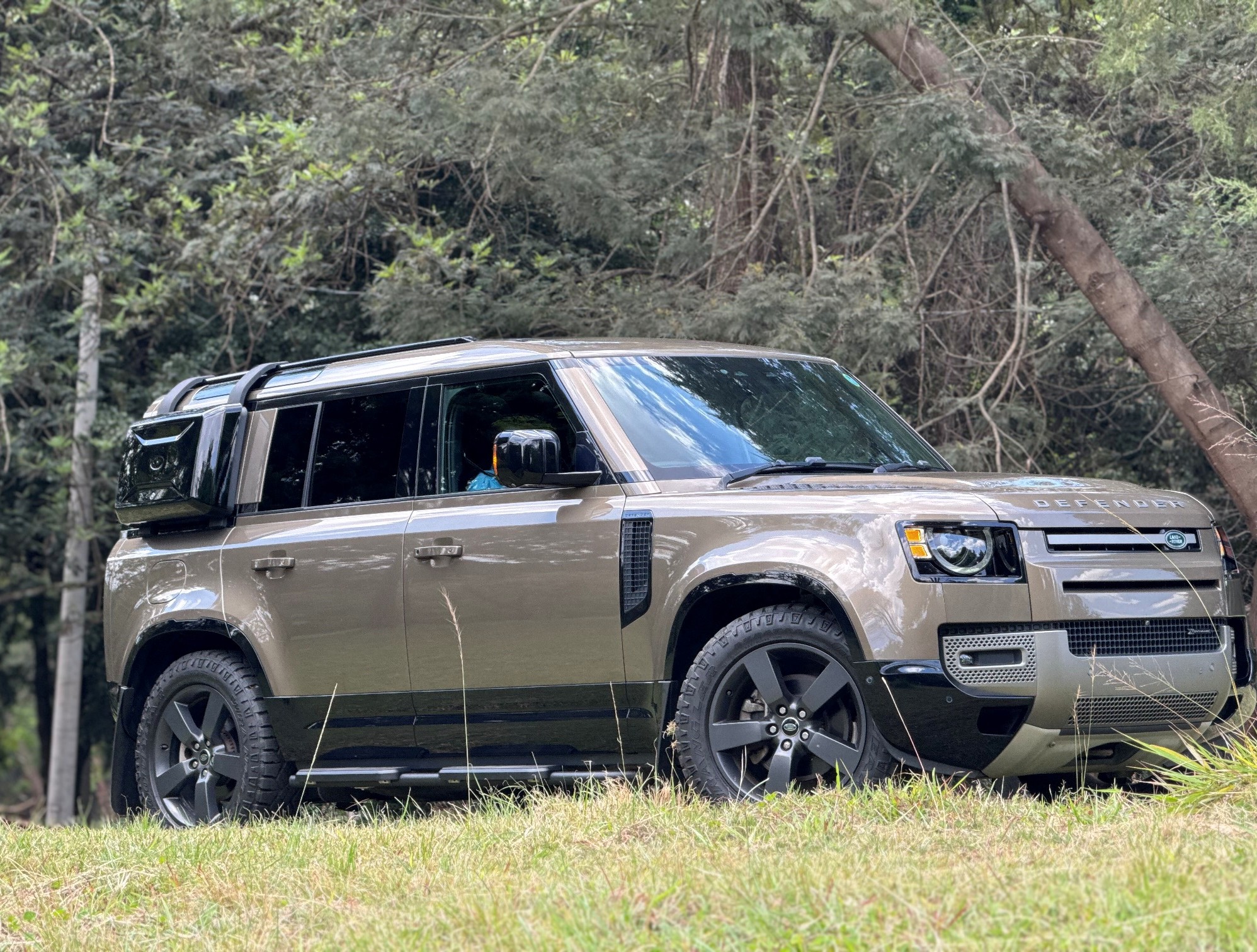 LANDROVER DEFENDER HSE D250