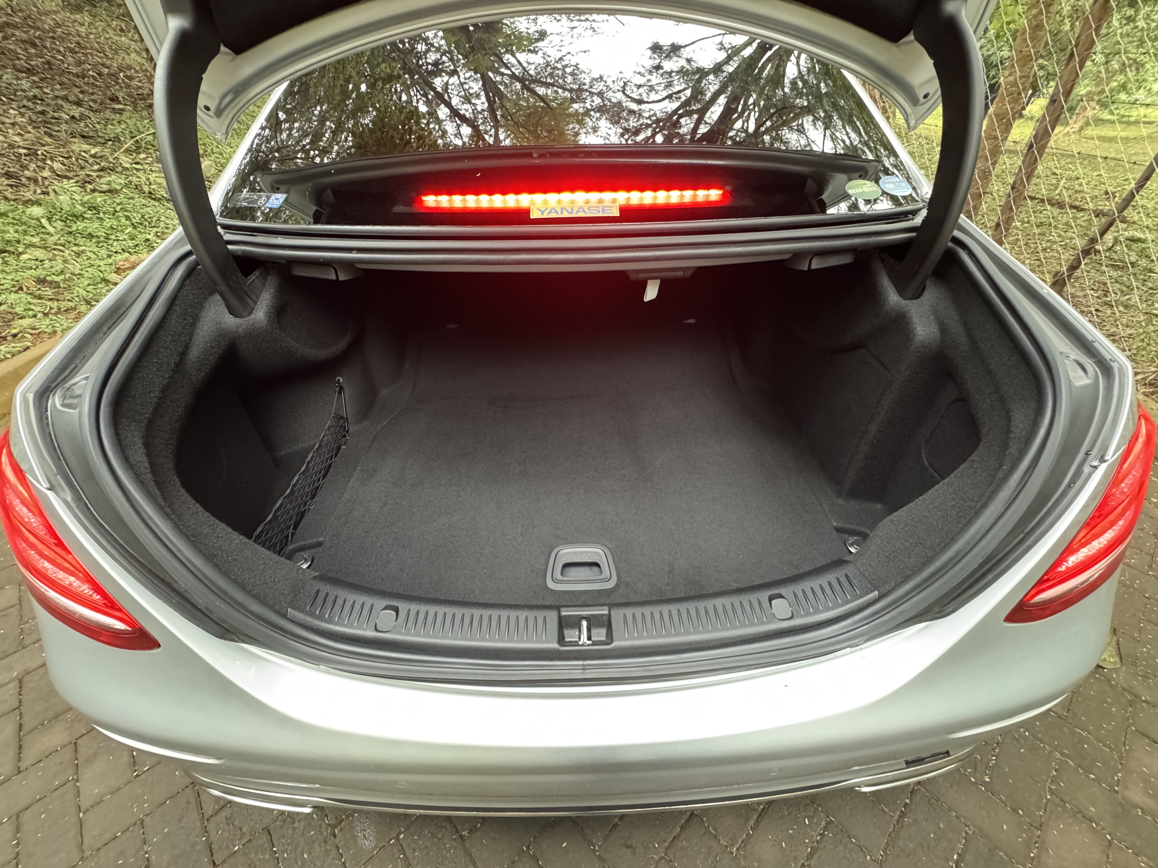 2017 MERCEDES BENZ E200