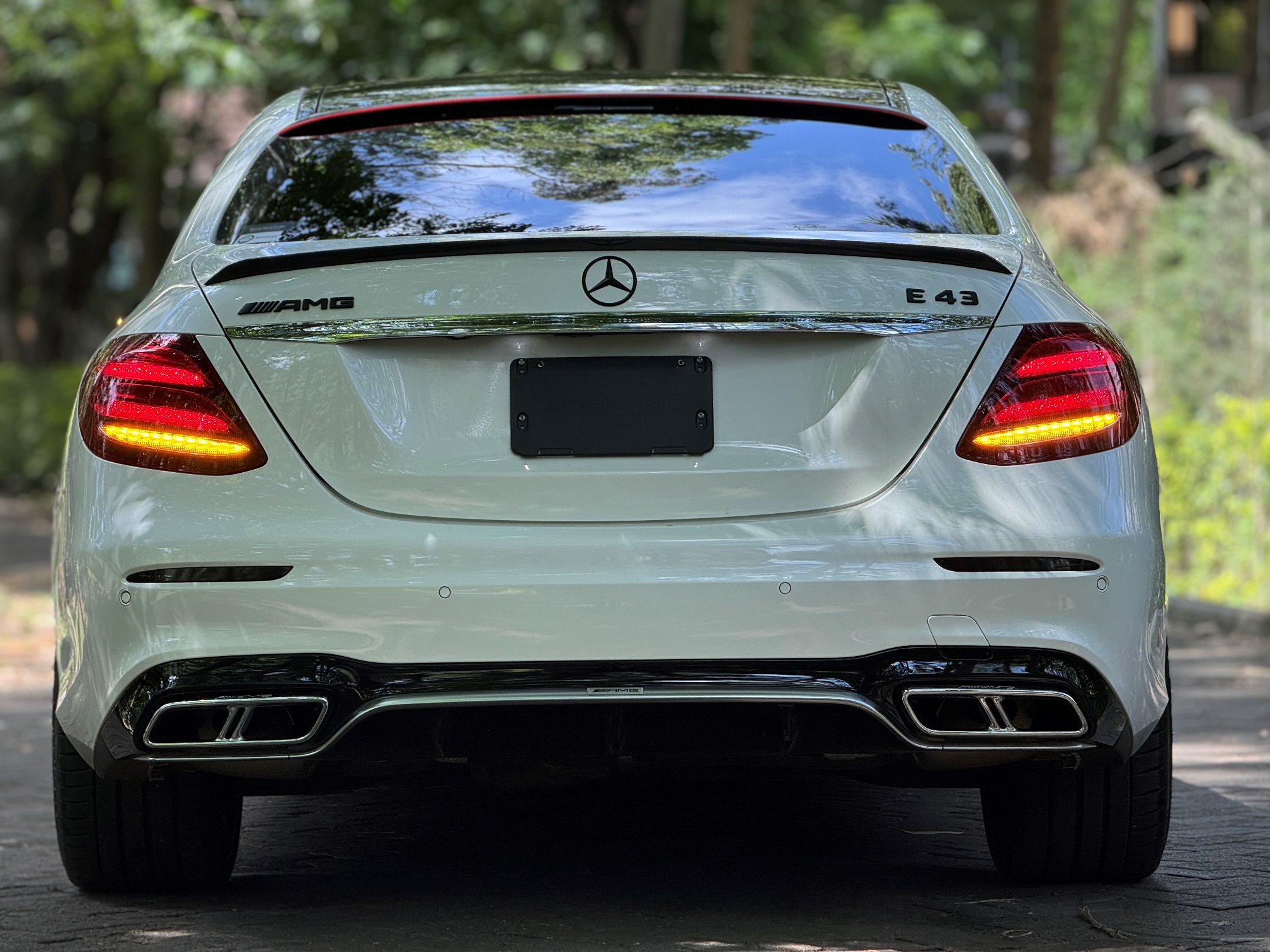 MERCEDES BENZ E43 AMG