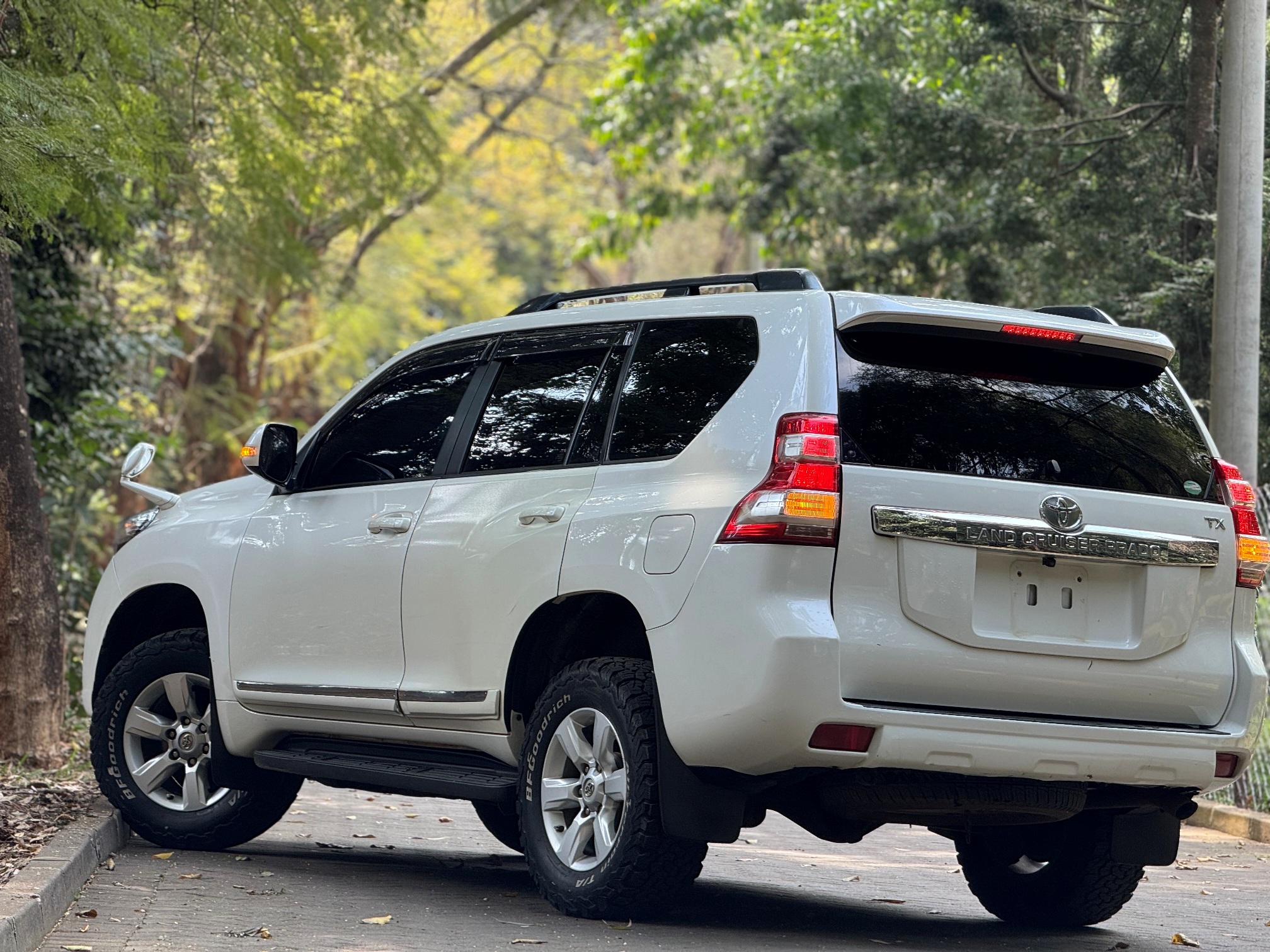 TOYOTA LANDCRUISER PRADO TX