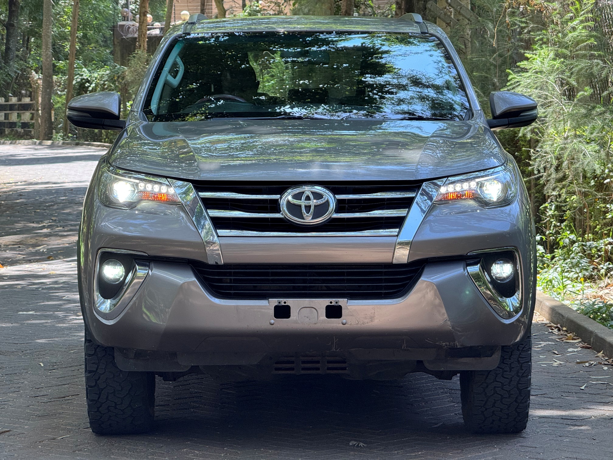 TOYOTA FORTUNER