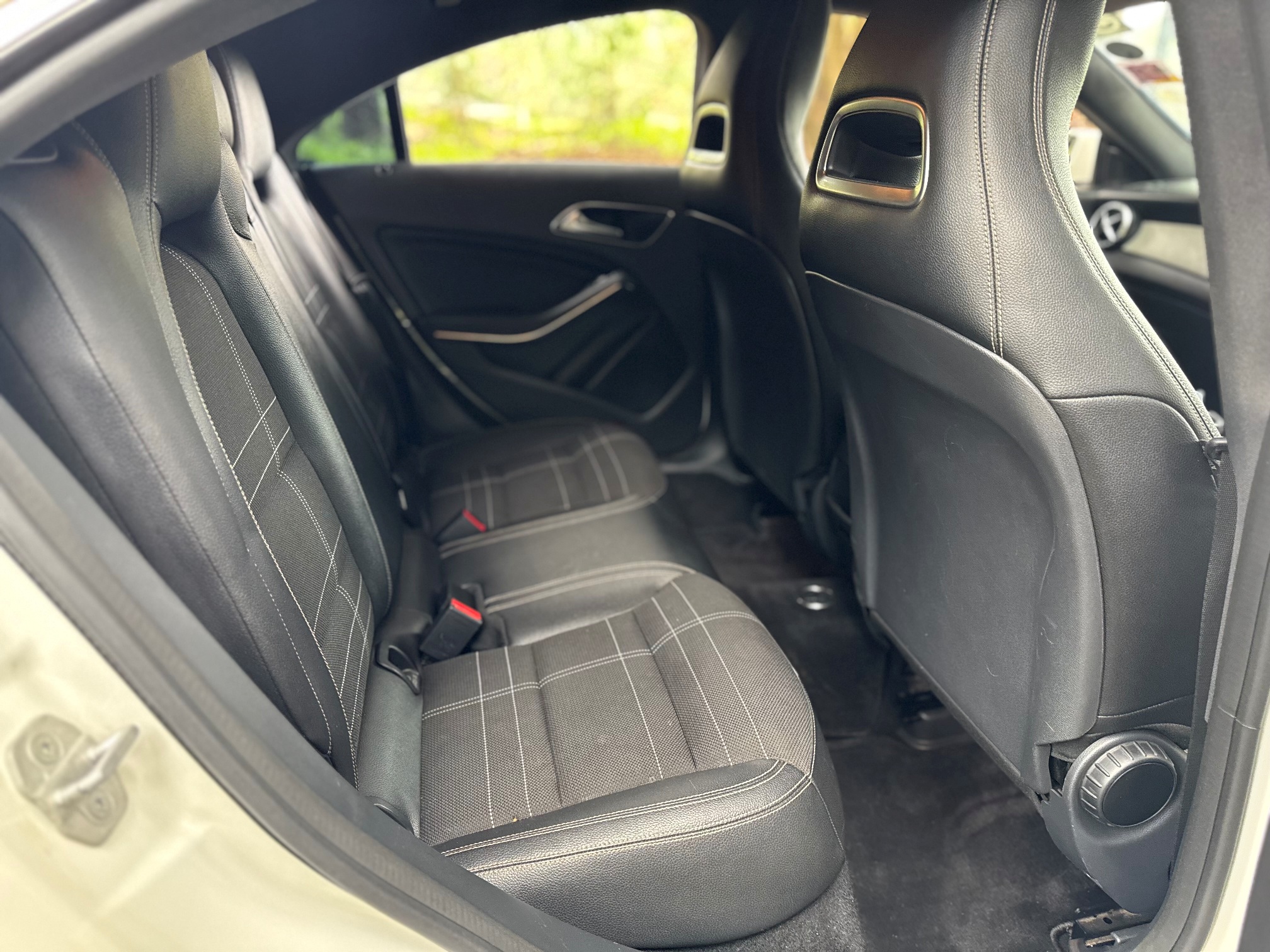 MERCEDES BENZ CLA180