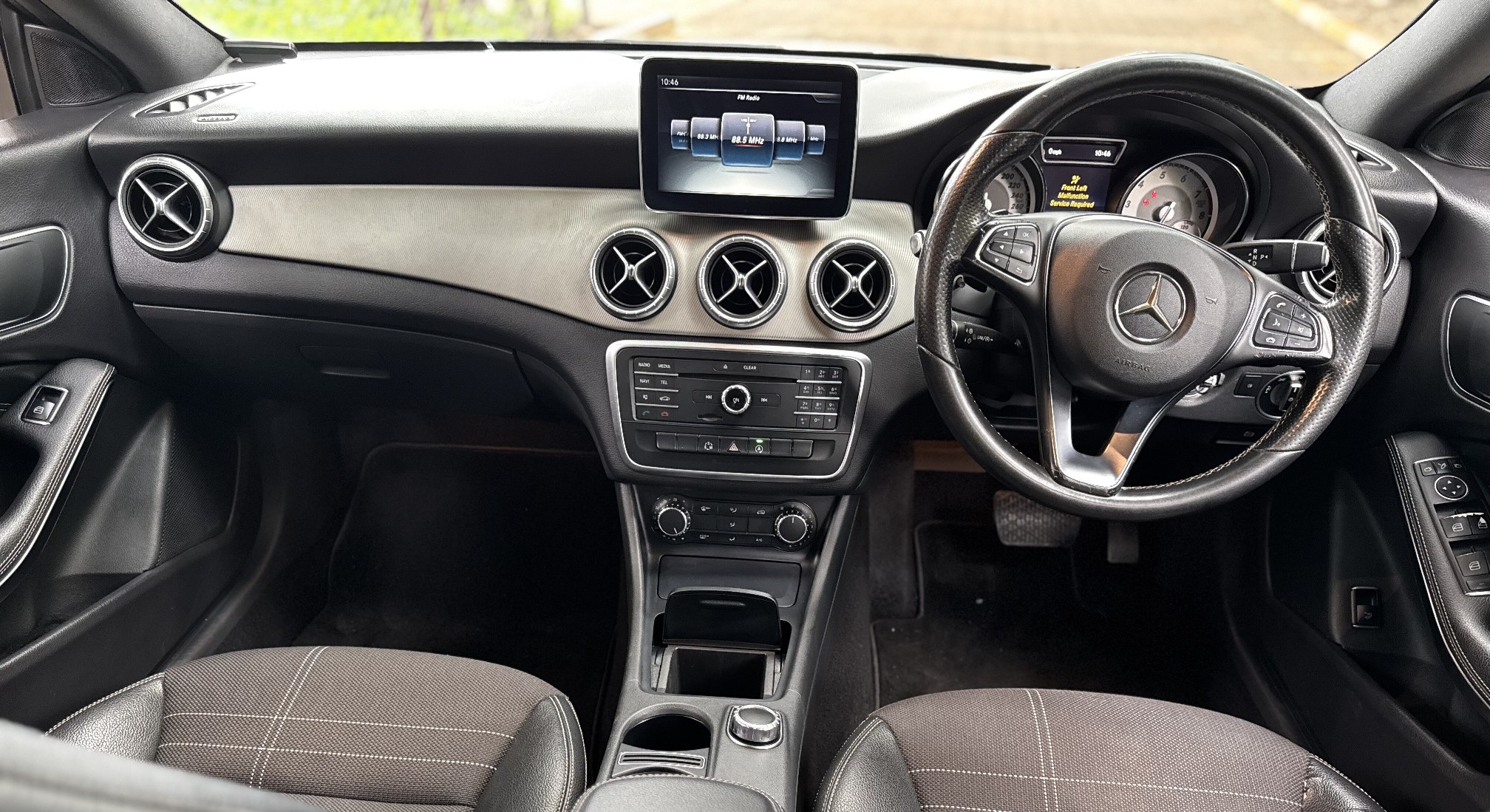 MERCEDES BENZ CLA180