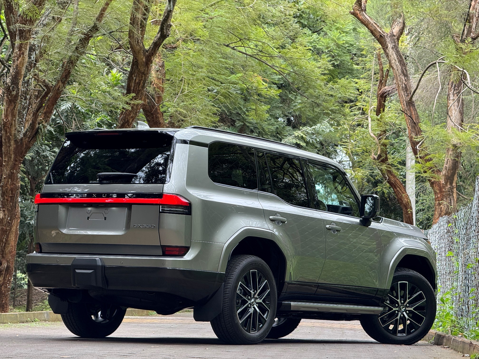 LEXUS GX550