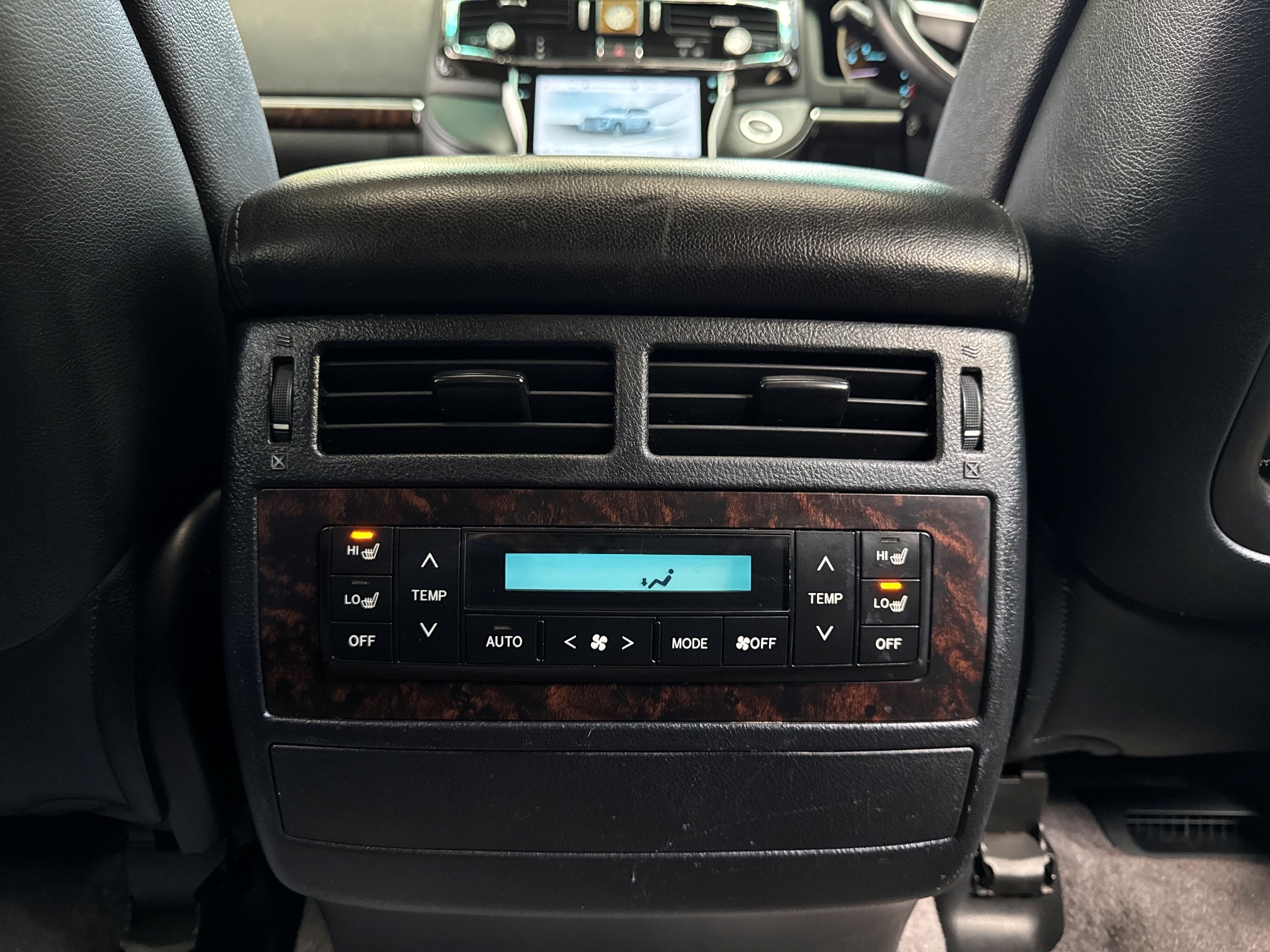TOYOTA LANDCRUISER V8 ZX