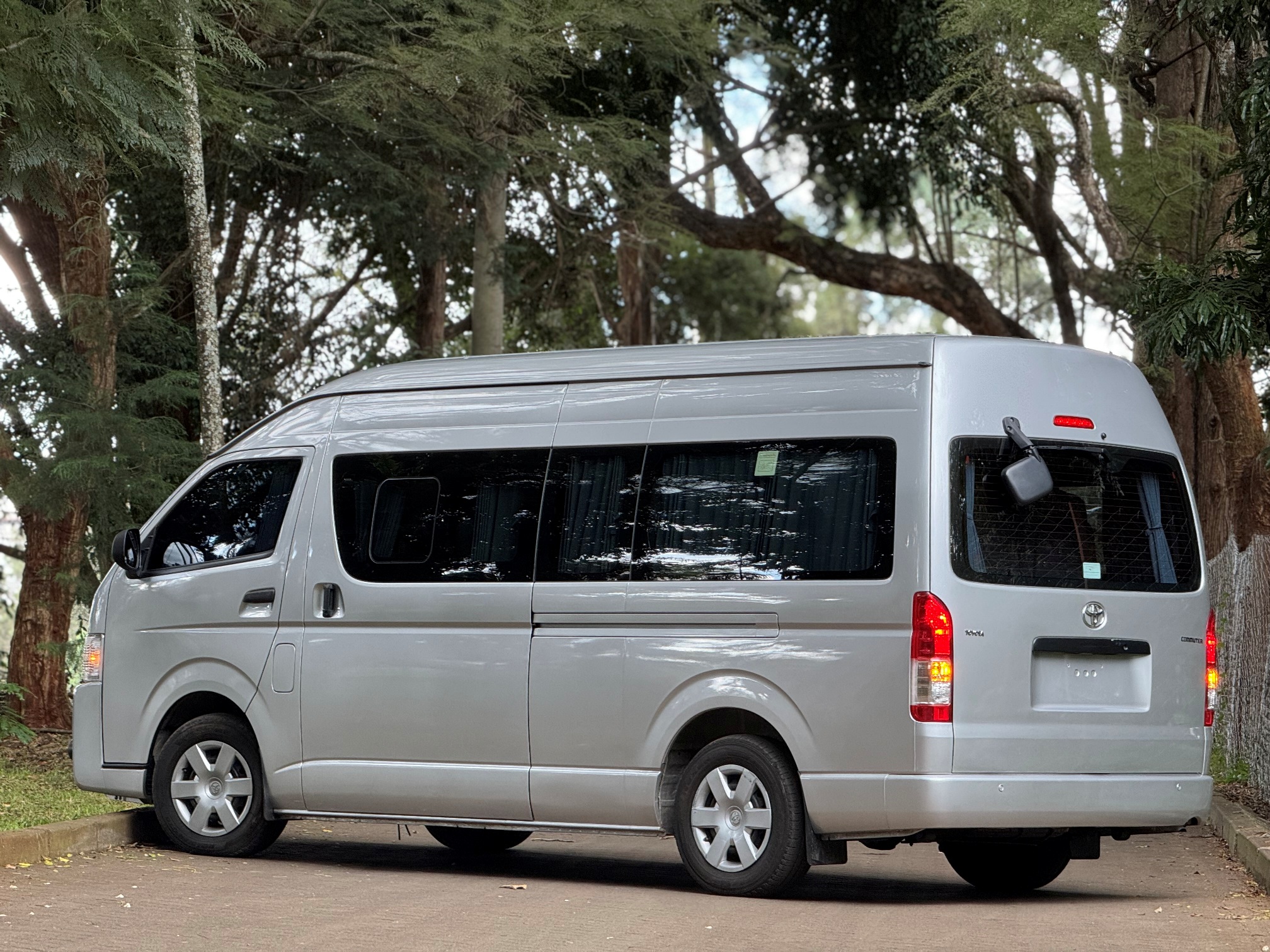 TOYOTA HIACE 9L