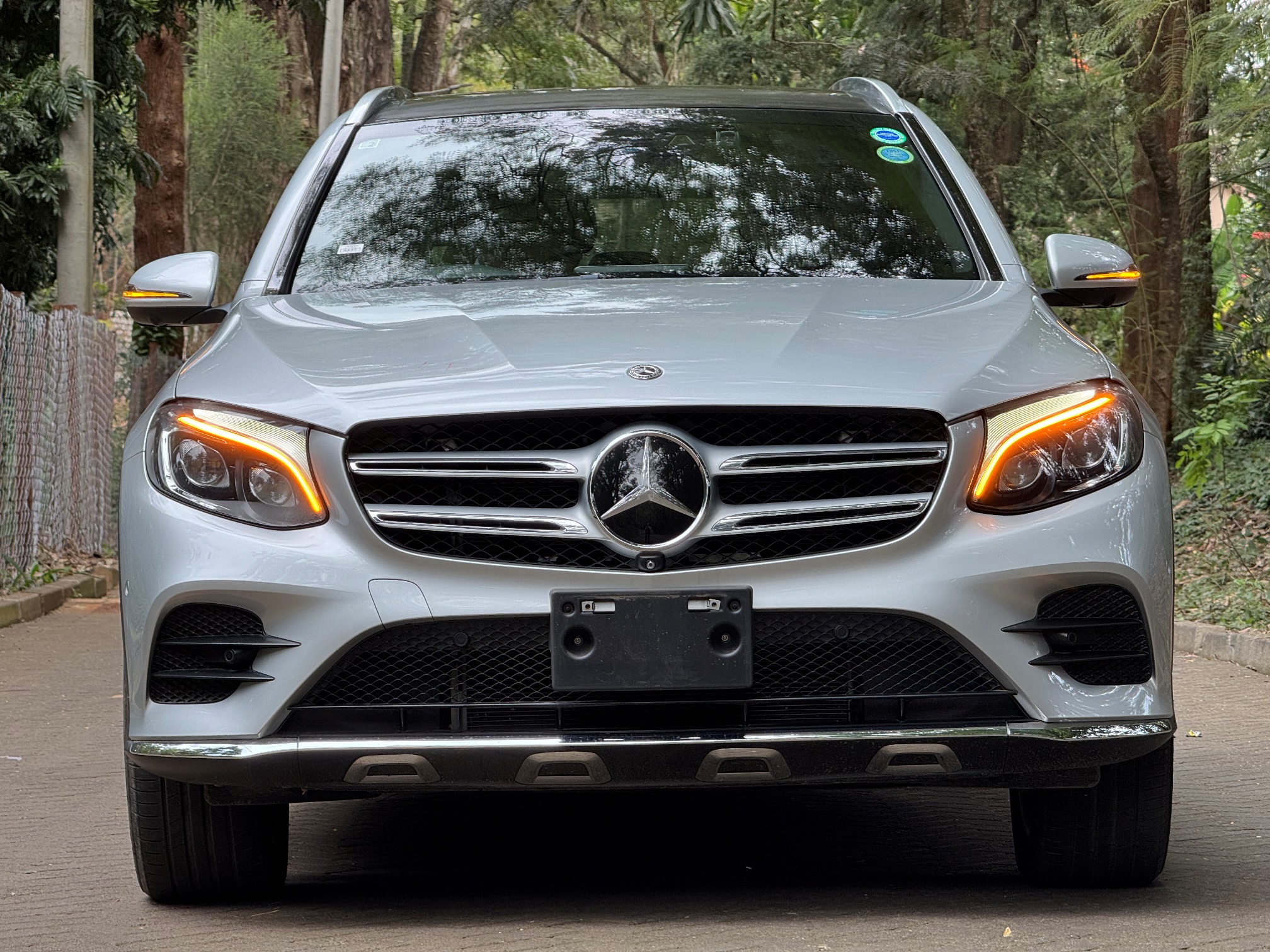 MERCEDES BENZ GLC250 4MATICs