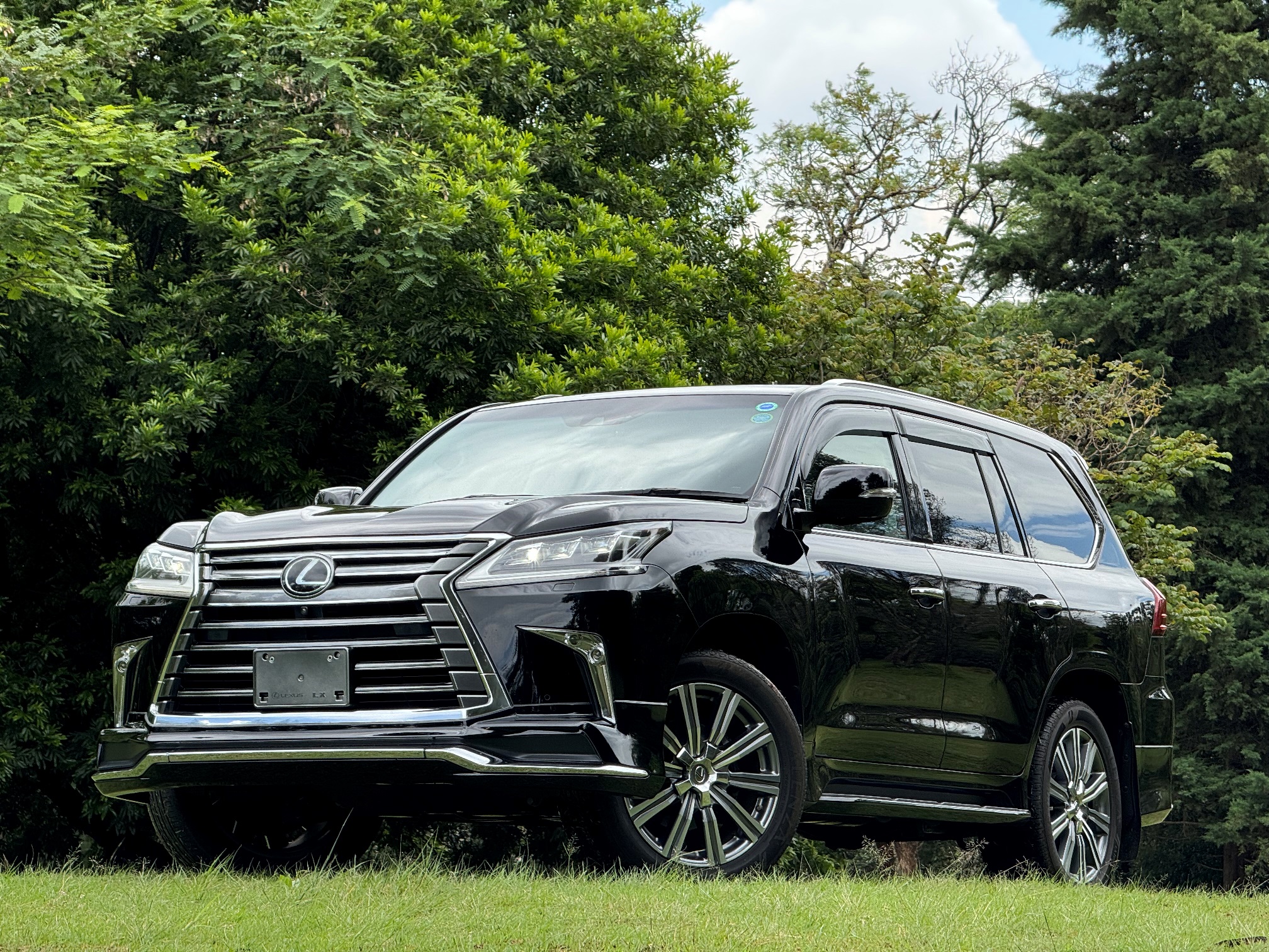 LEXUS LX570