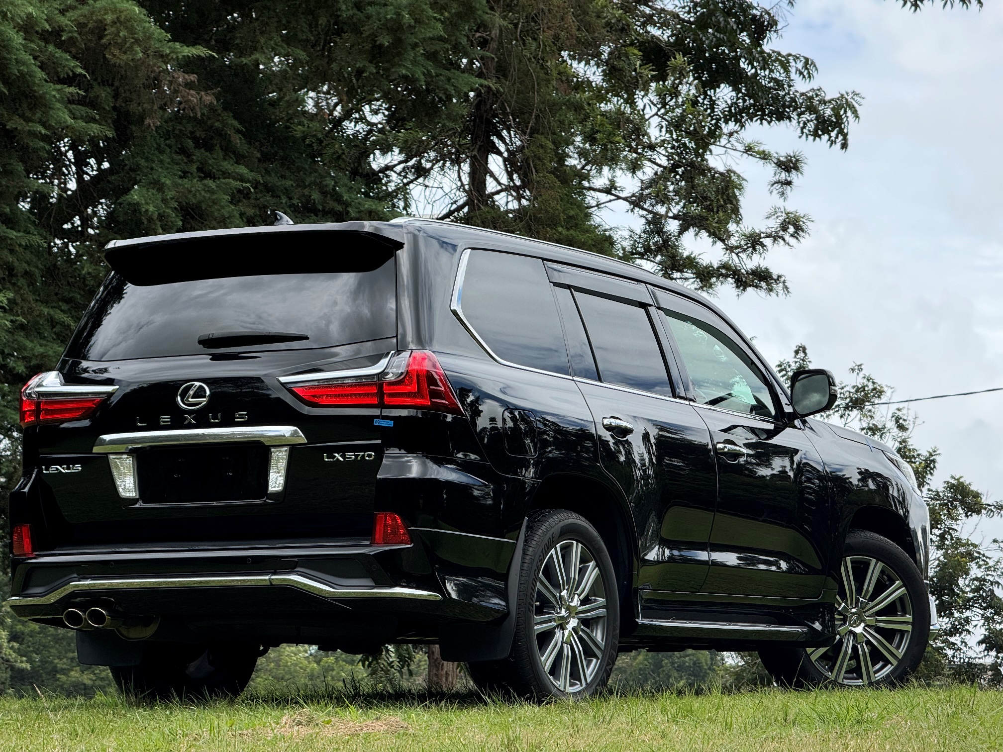 LEXUS LX570