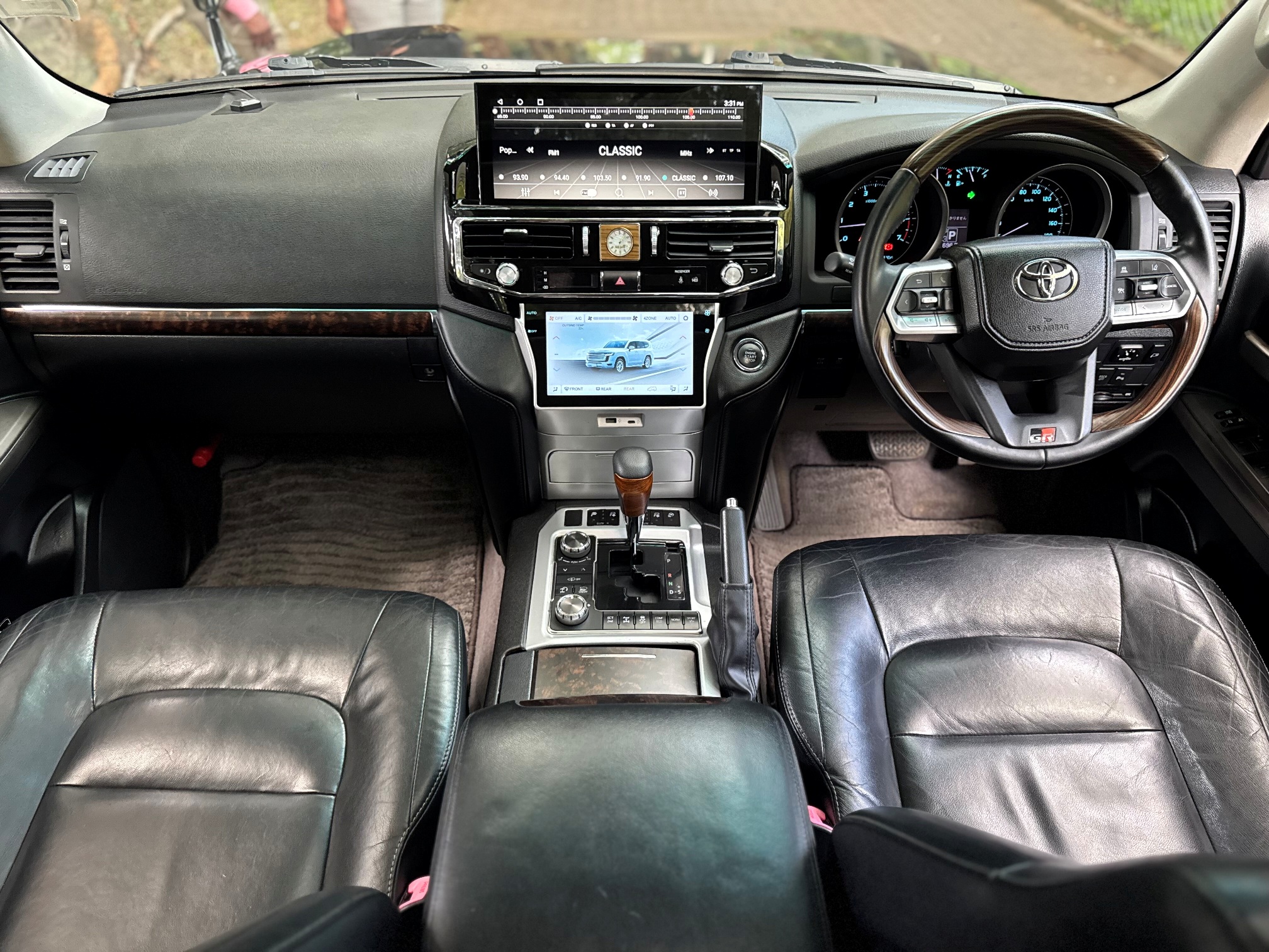TOYOTA LANDCRUISER V8 ZX