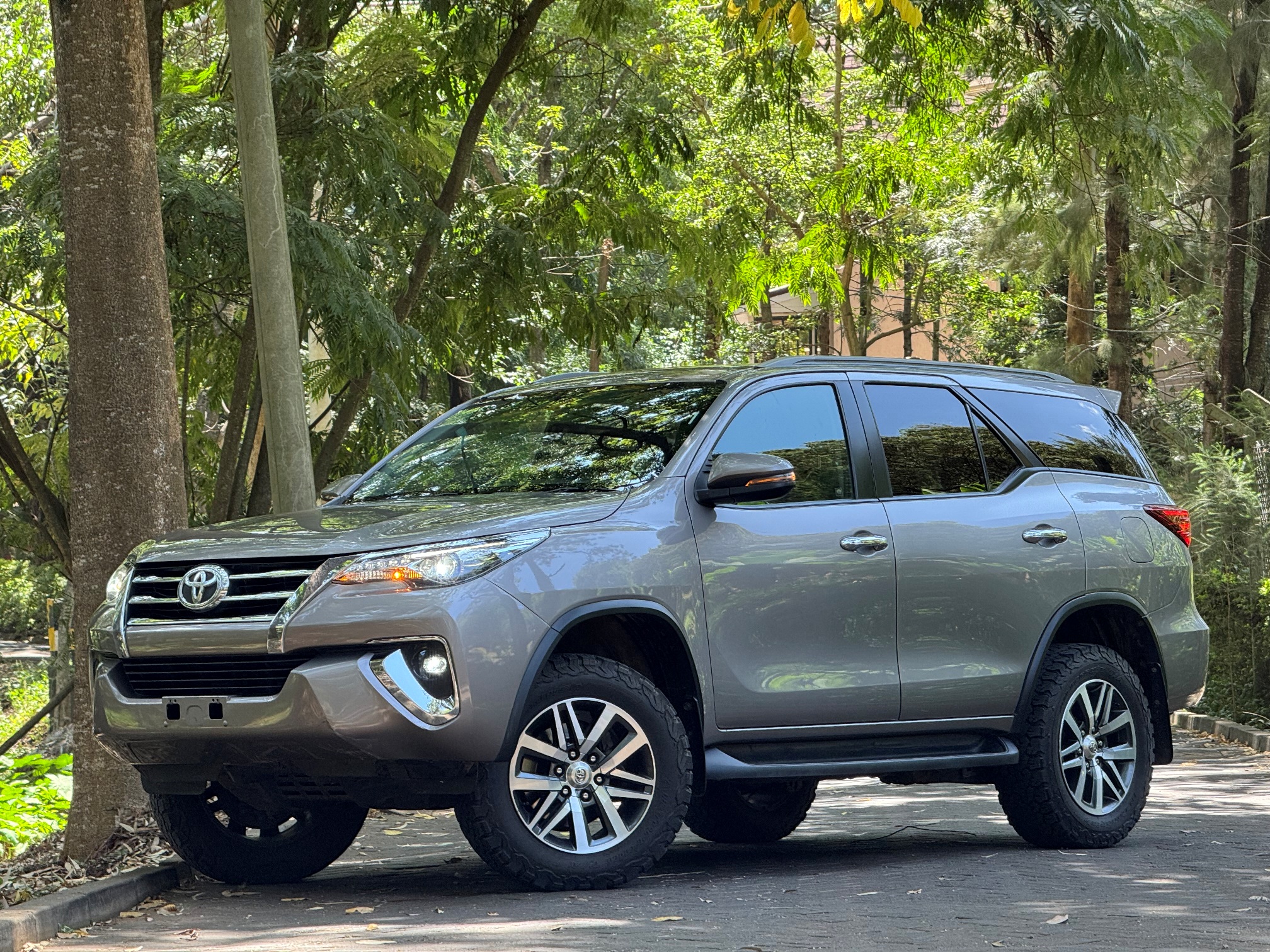 TOYOTA FORTUNER