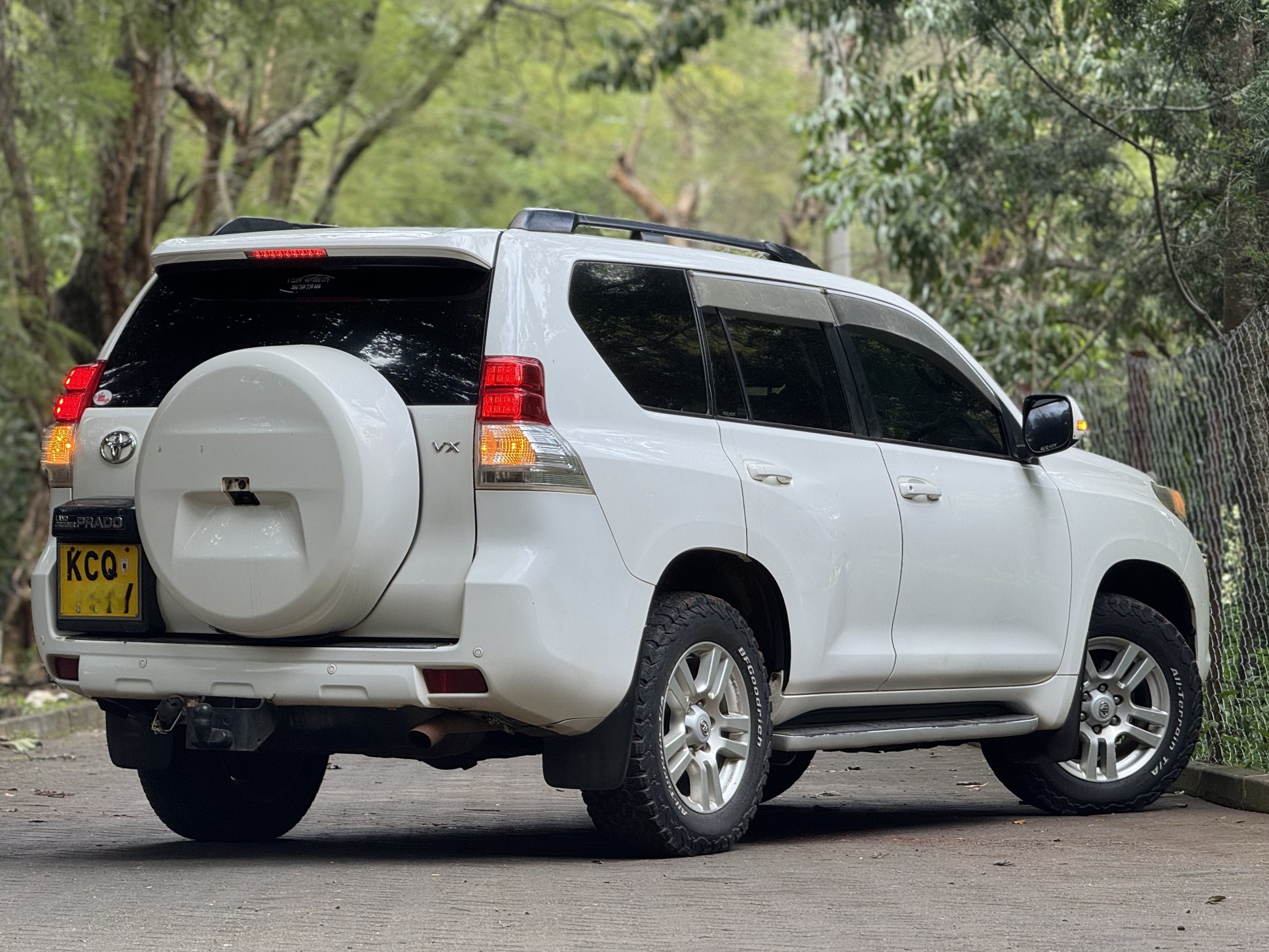 TOYOTA LANDCRUISER PRADO VX