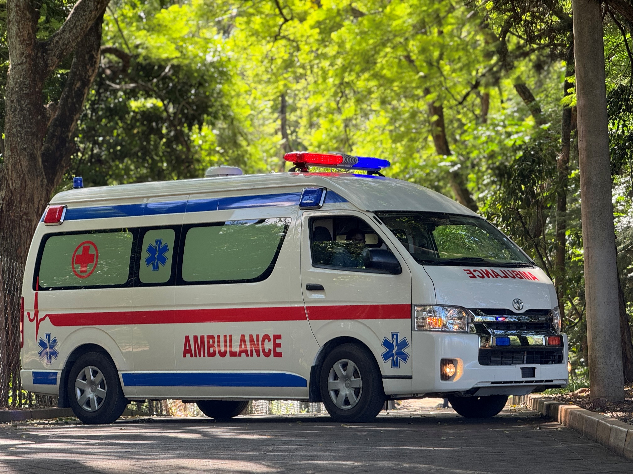TOYOTA HIACE AMBULANCE VAN