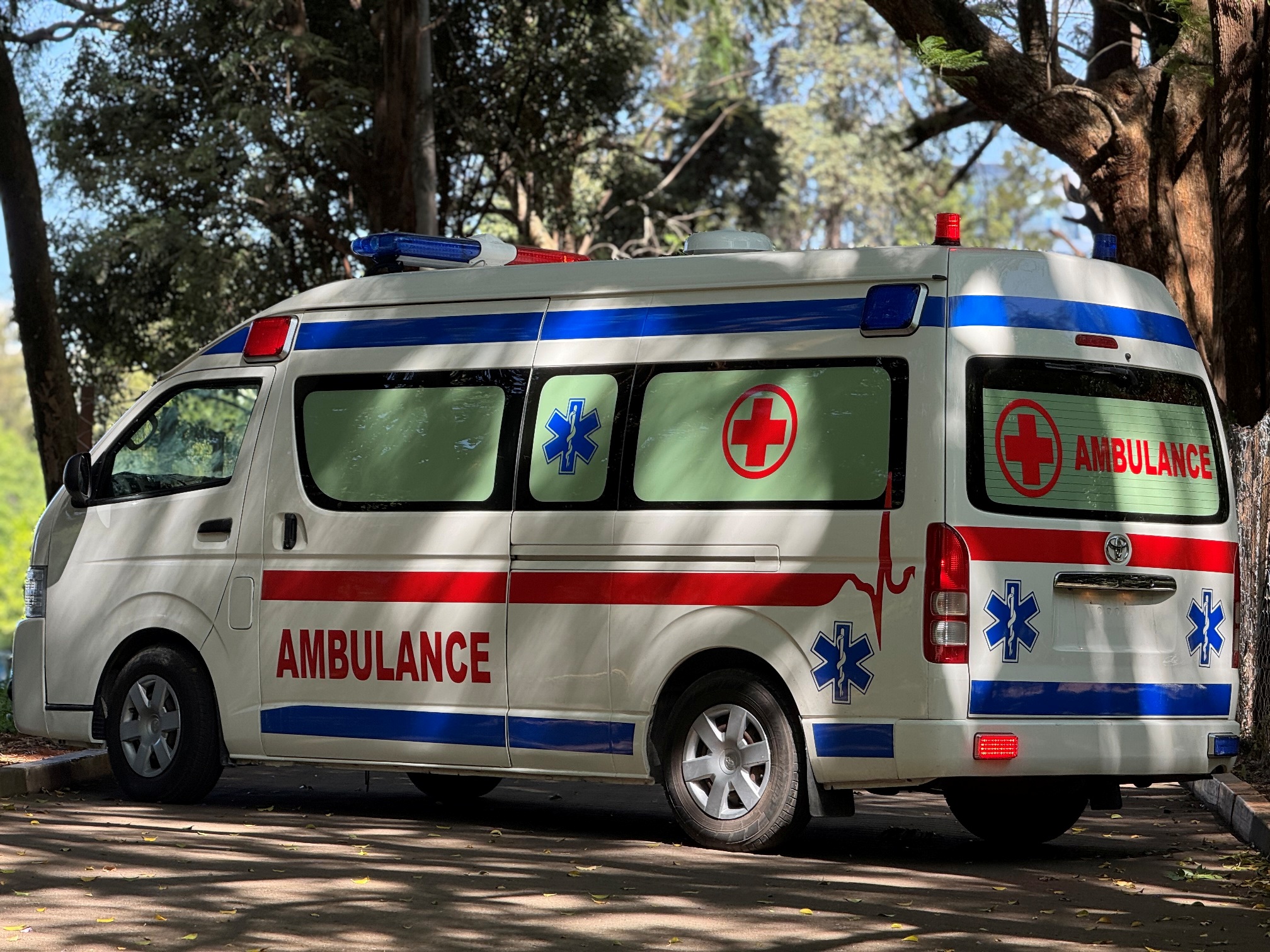 TOYOTA HIACE AMBULANCE VAN