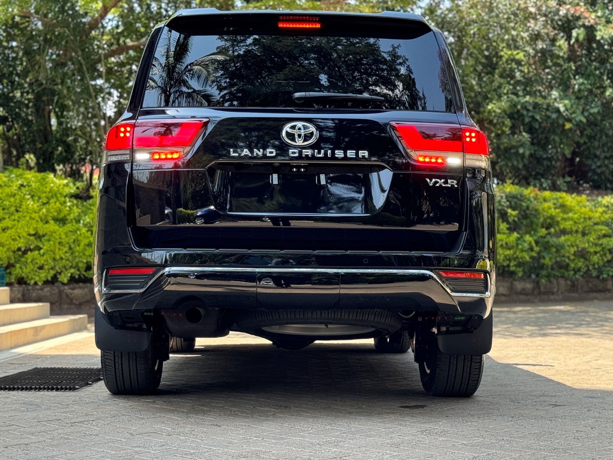 TOYOTA LANDCRUISER VXR SERIES