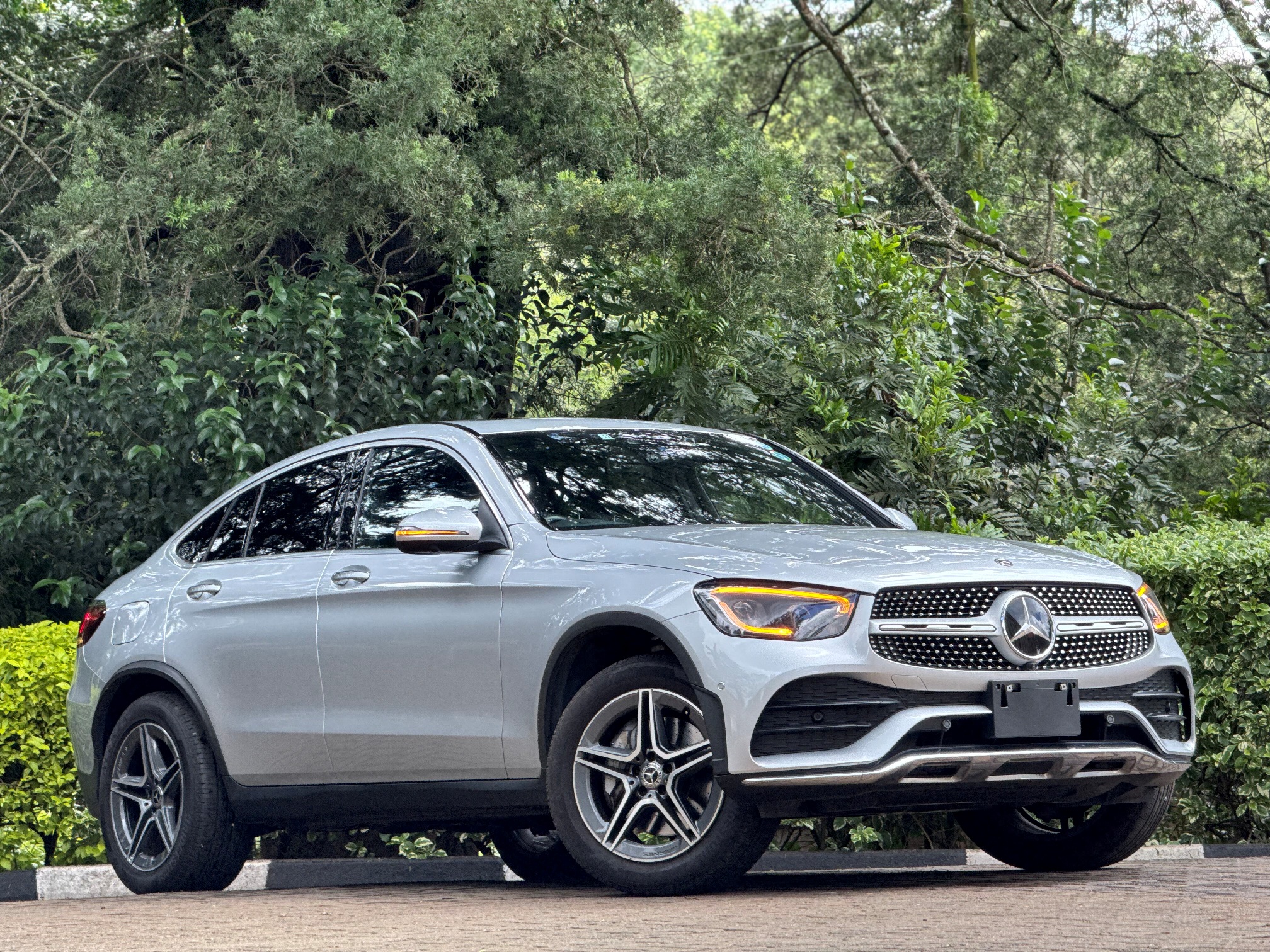 MERCEDES BENZ GLC220d 4MATIC