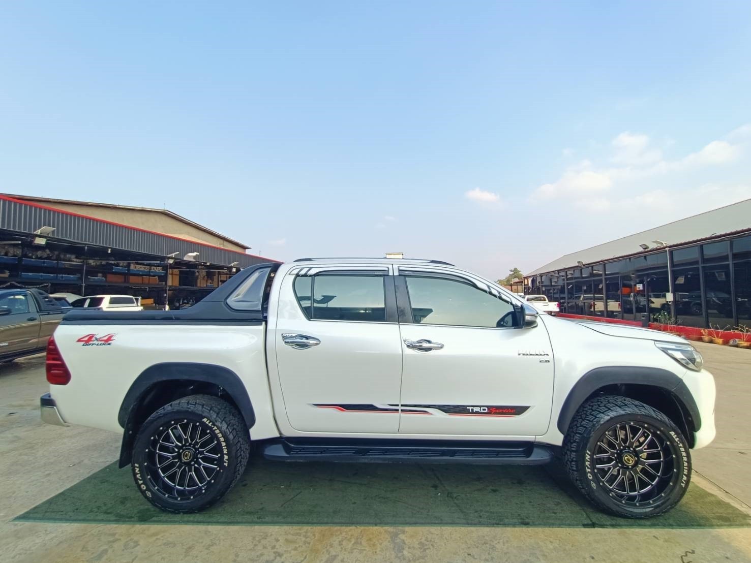 TOYOTA HILUX REVO