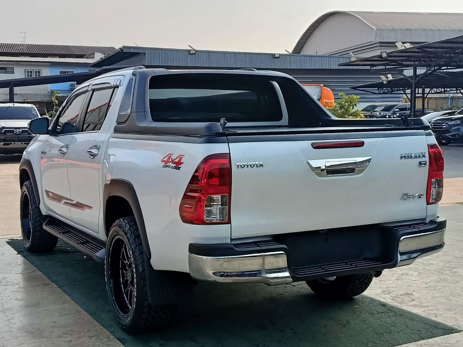 TOYOTA HILUX REVO