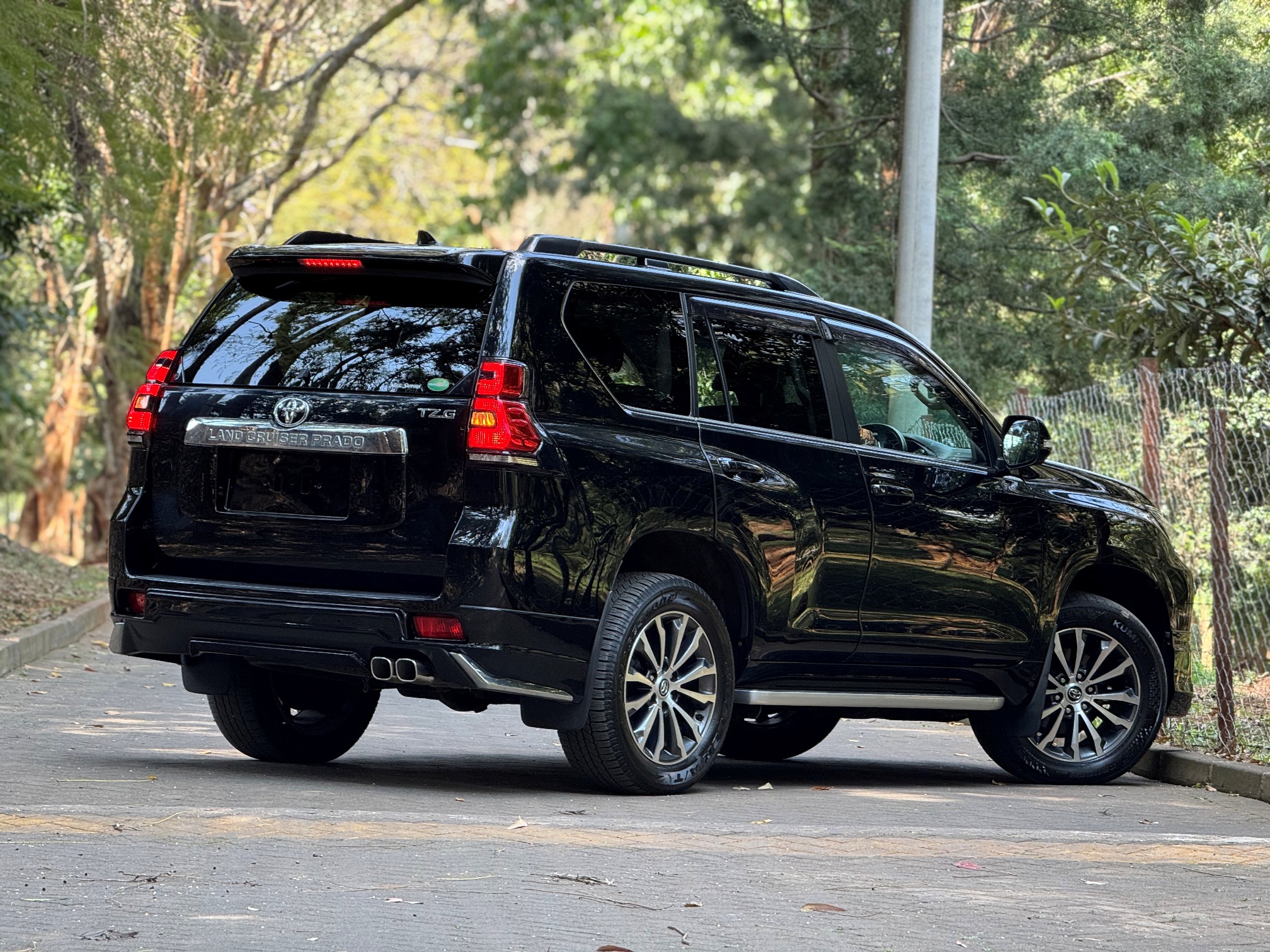 TOYOTA LANDCRUISER PRADO TZ.G