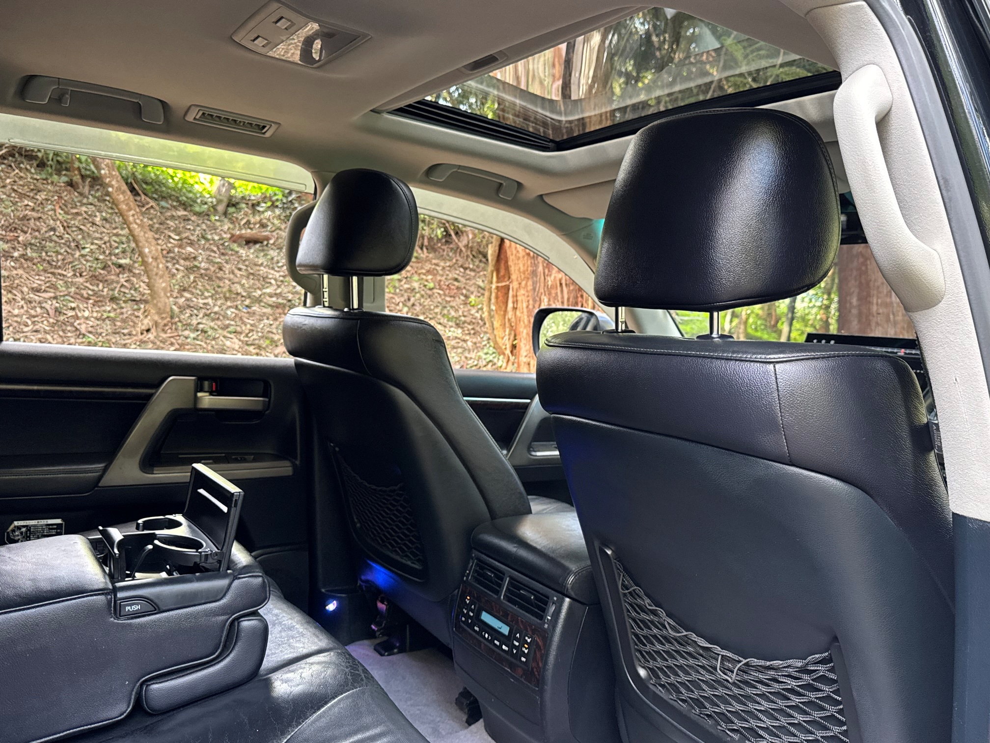 TOYOTA LANDCRUISER V8 ZX