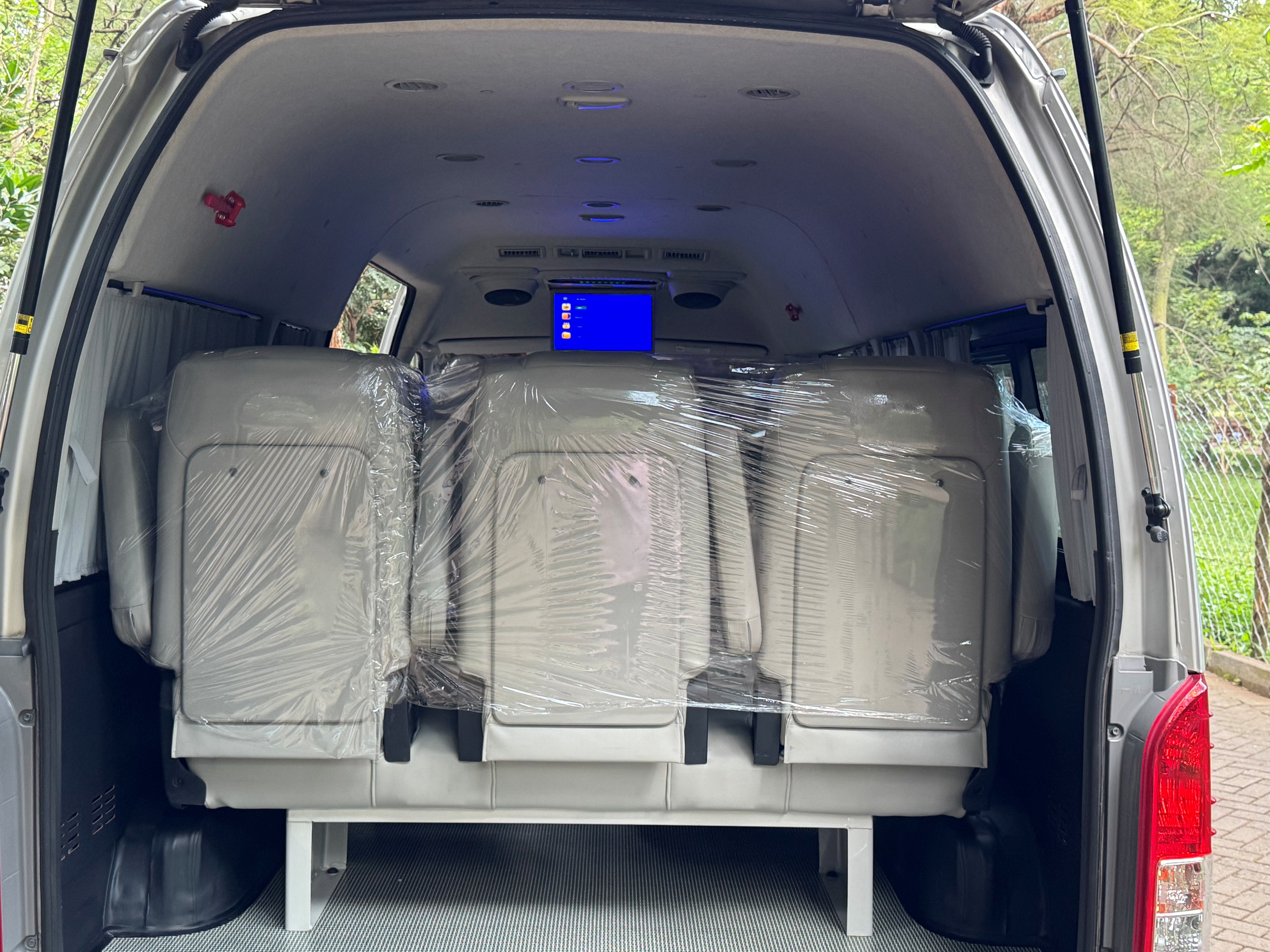 TOYOTA HIACE 9L
