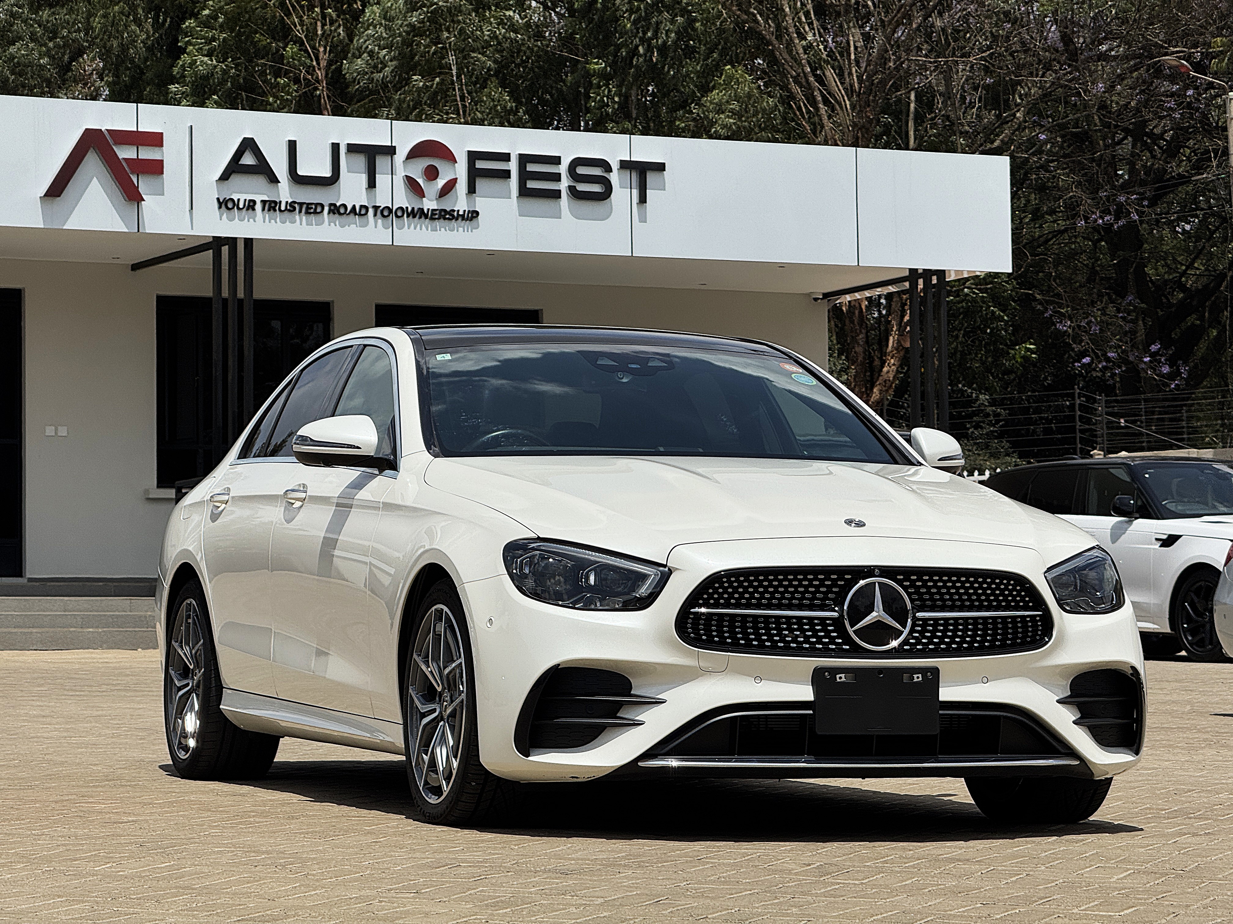 2020 MERECEDES BENZ E200