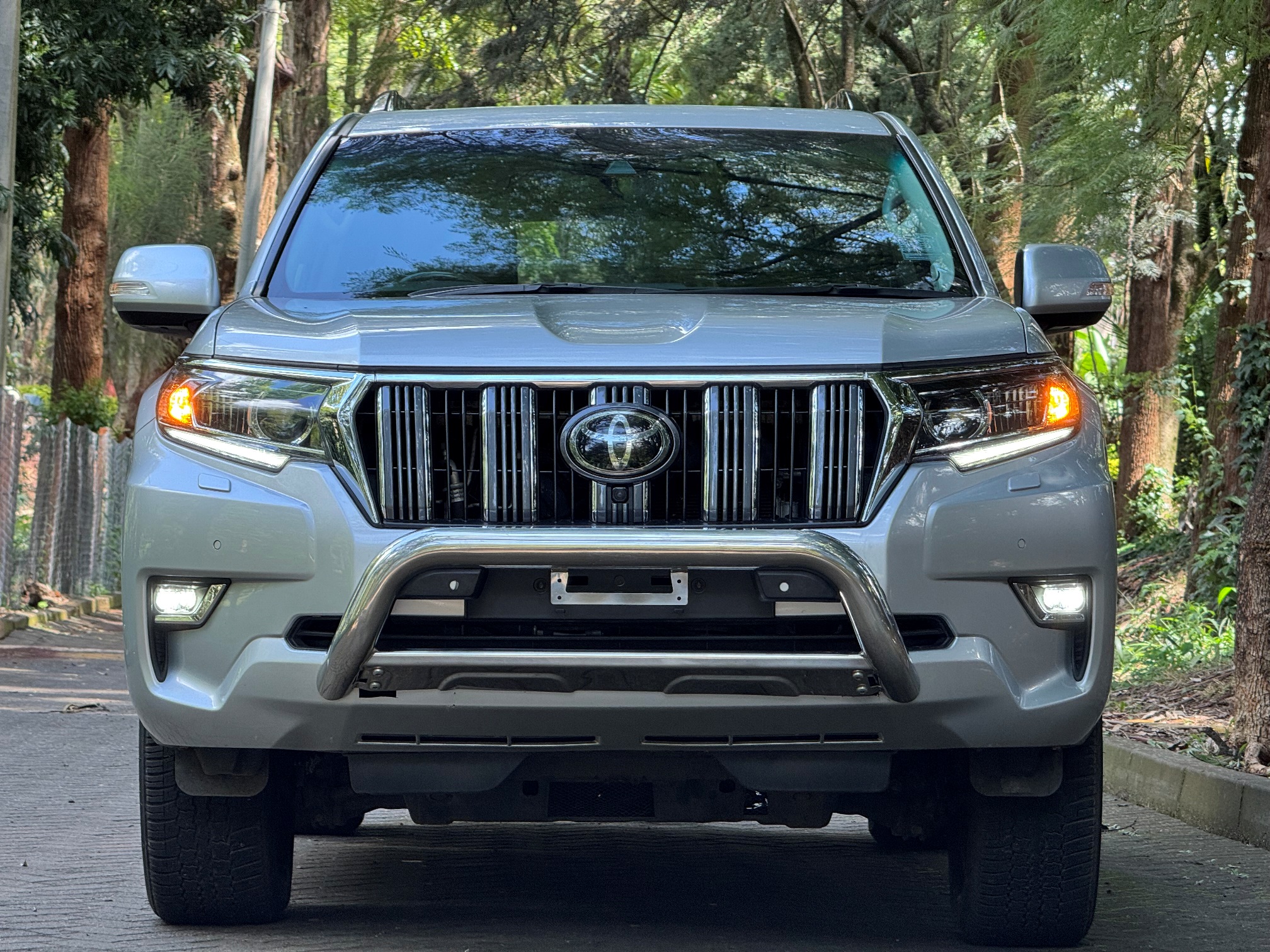 TOYOTA LANDCRUISER PRADO VX.L