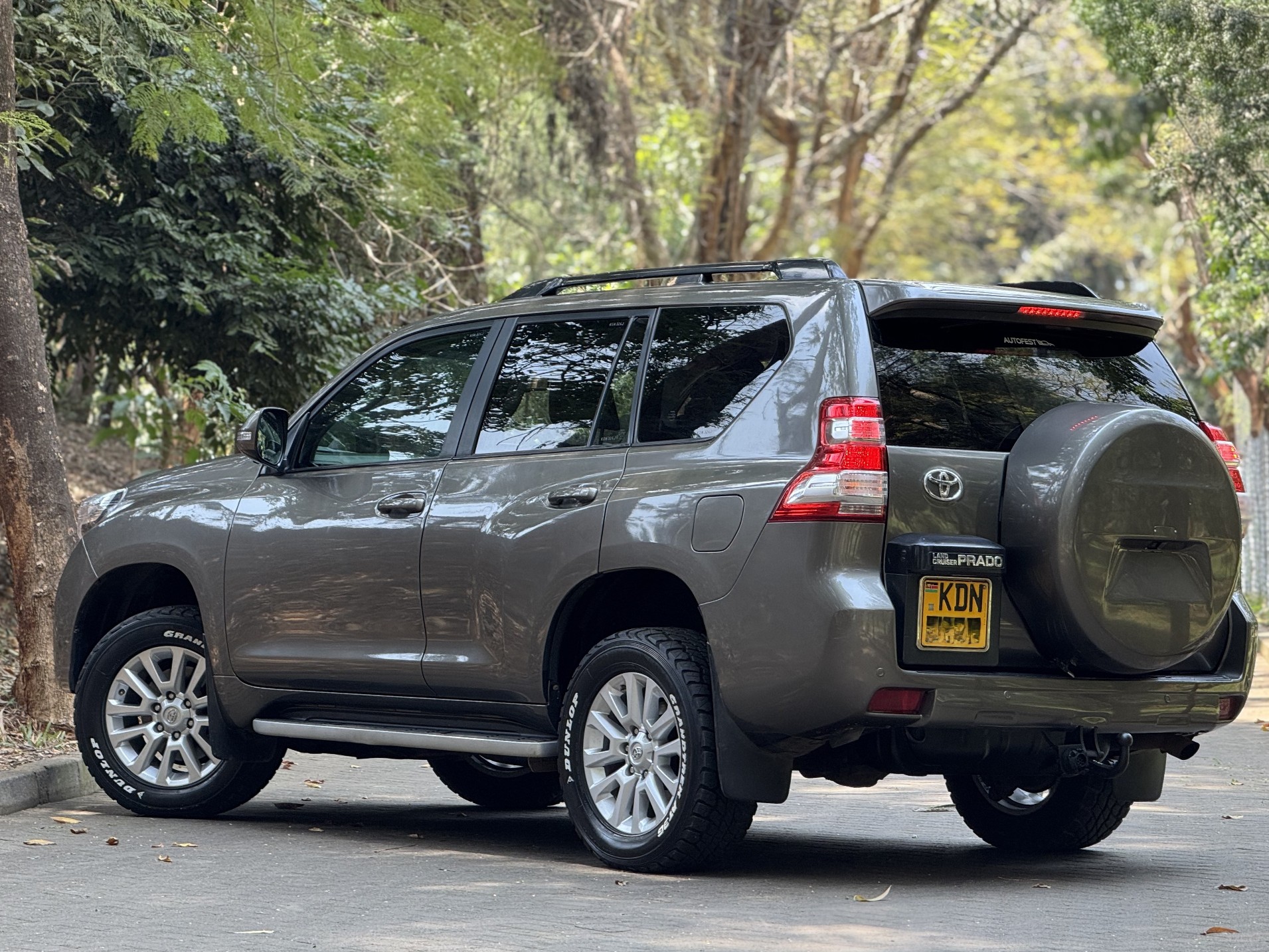 TOYOTA LANDCRUISER PRADO VX.L