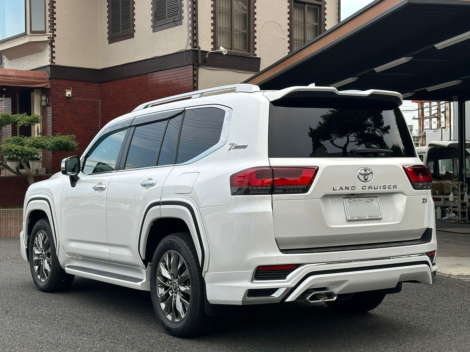 TOYOTA LANDCRUISER LC300 ZX