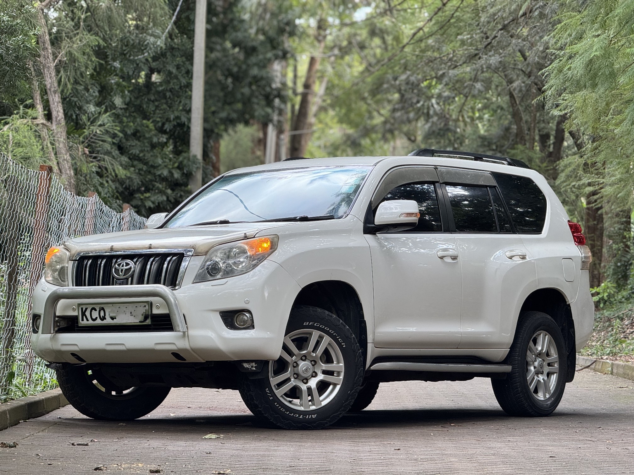 TOYOTA LANDCRUISER PRADO VX