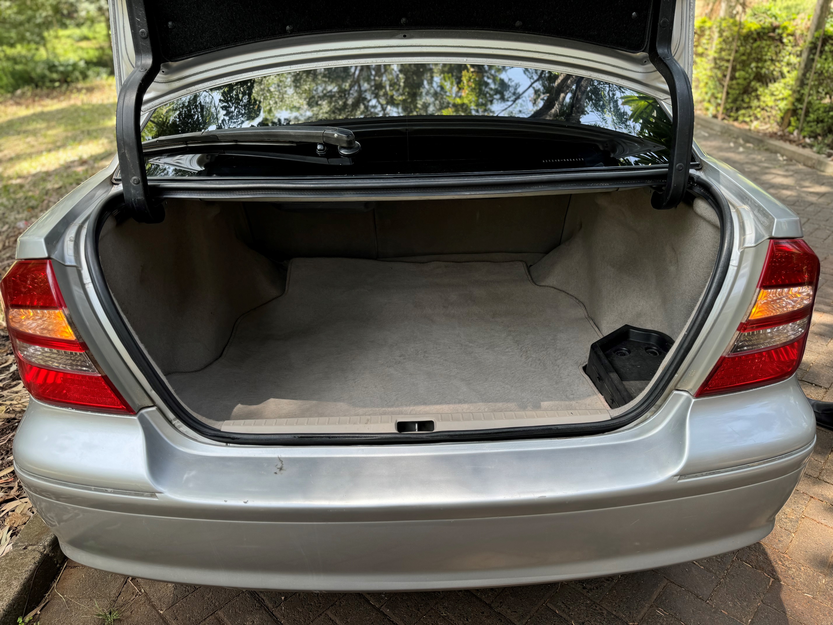 TOYOTA PREMIO G GRADE