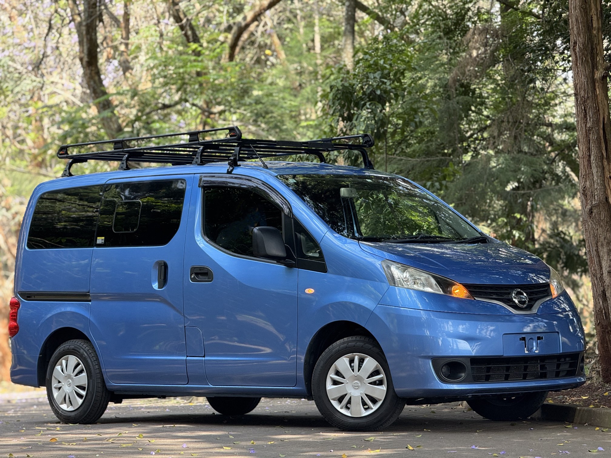 NISSAN NV200