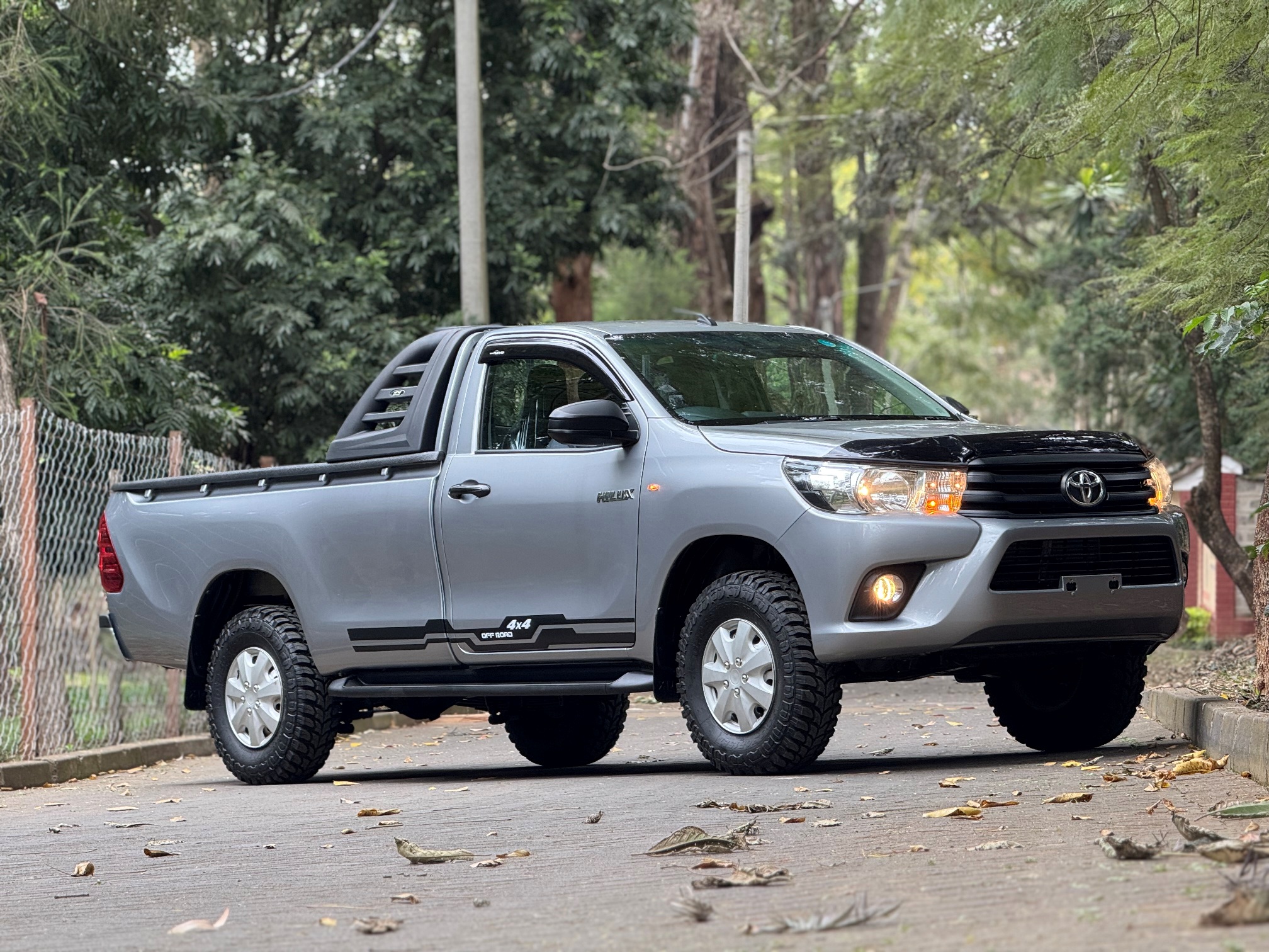 TOYOTA HILUX SINGLE CAB HIGHRIDER