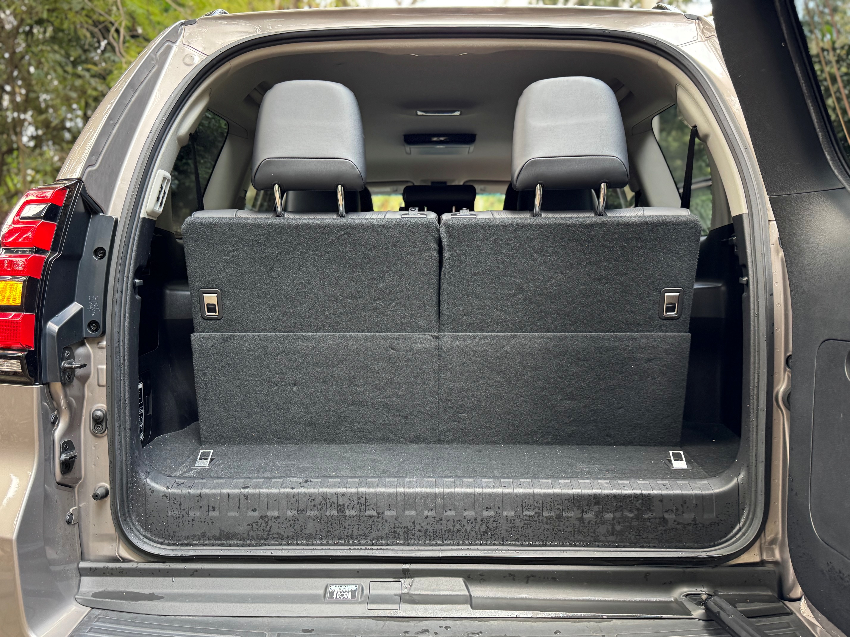 TOYOTA LANDCRUISER PRADO