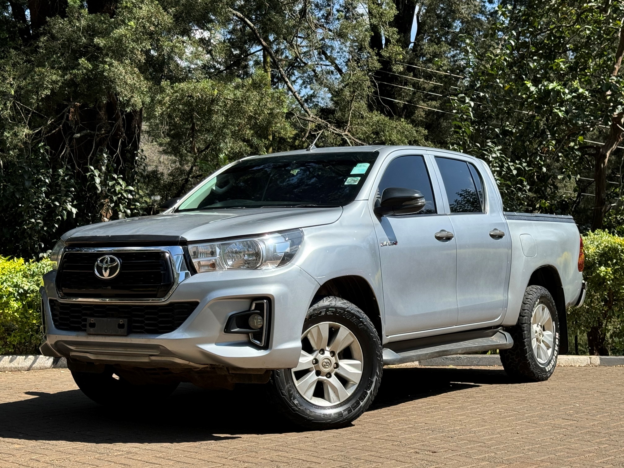 TOYOTA HILUX