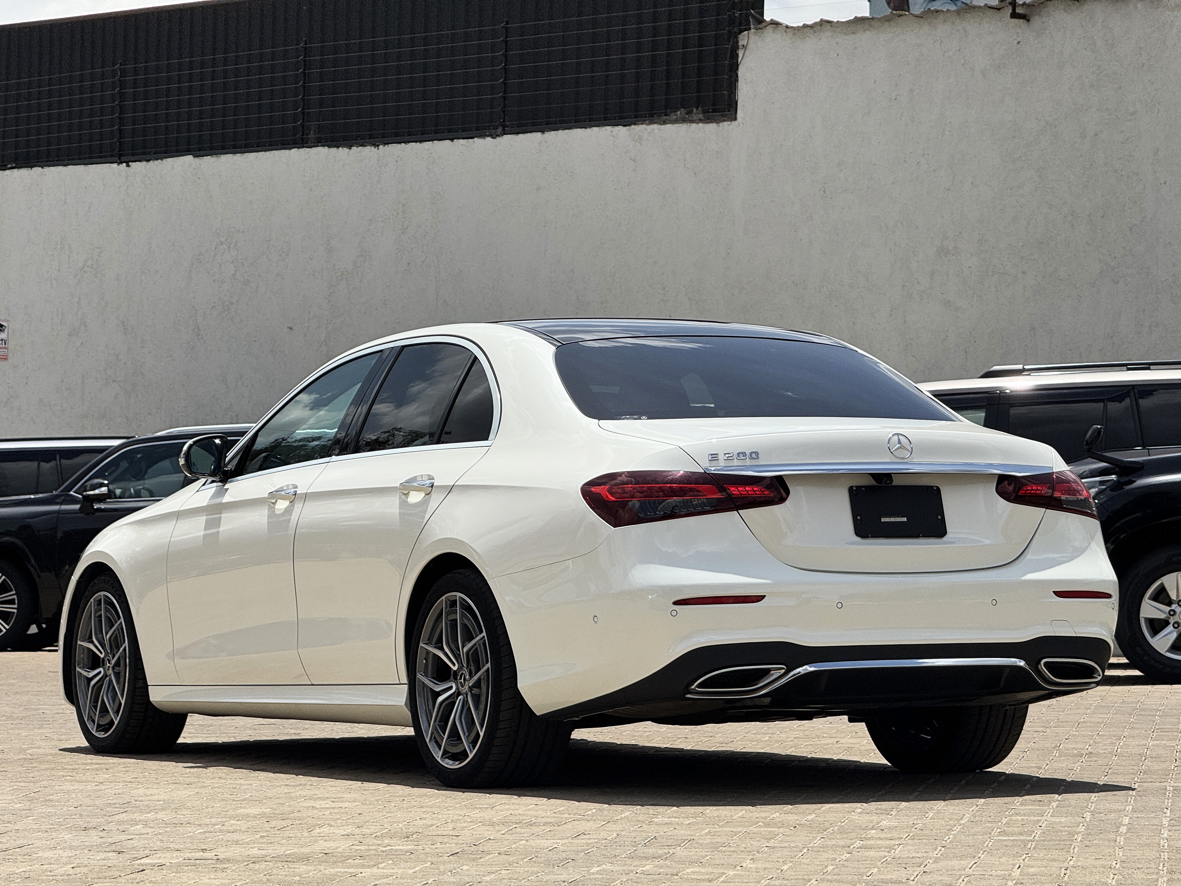 2020 MERECEDES BENZ E200