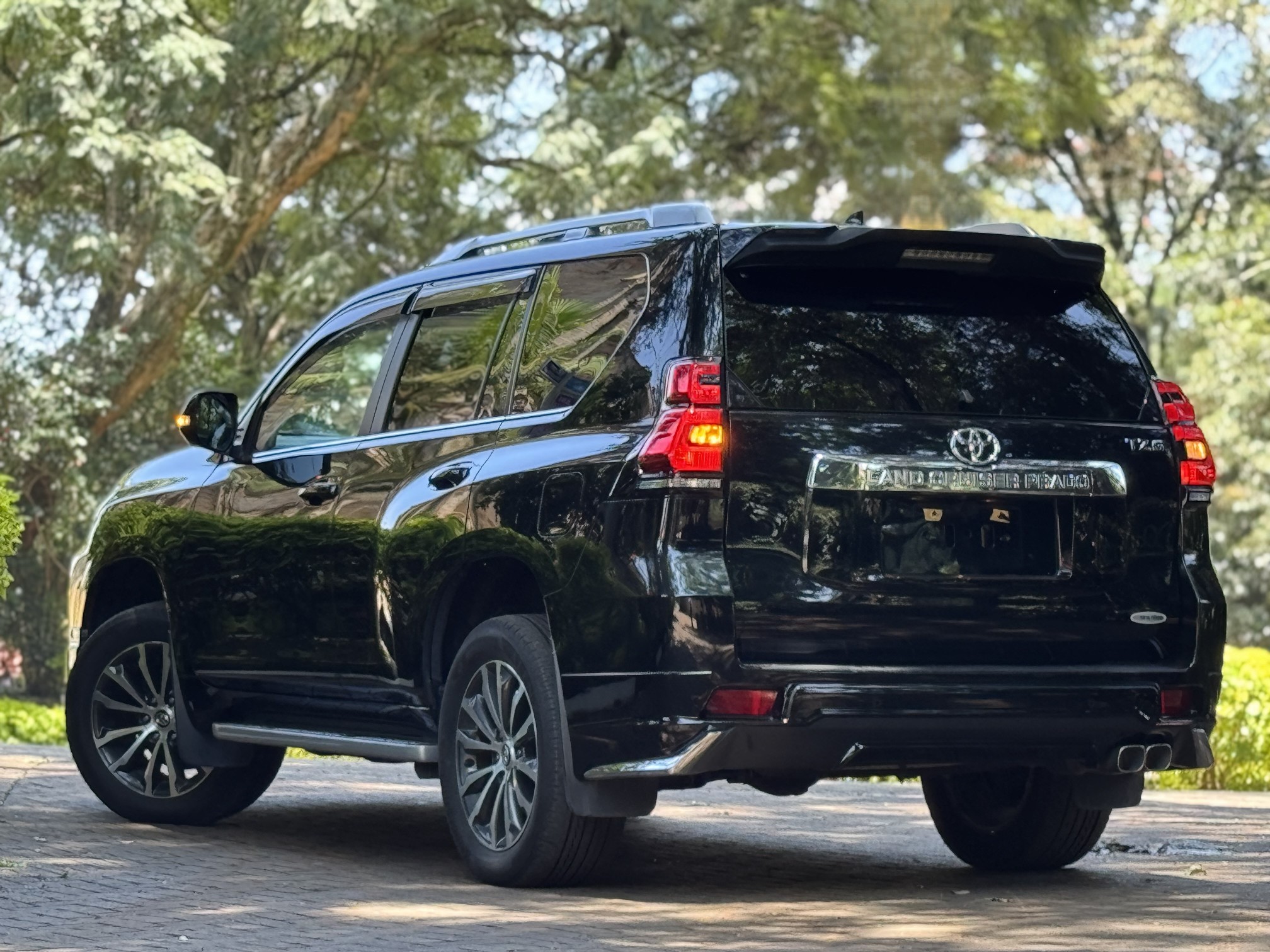 TOYOTA LANDCRUISER PRADO TZ.G