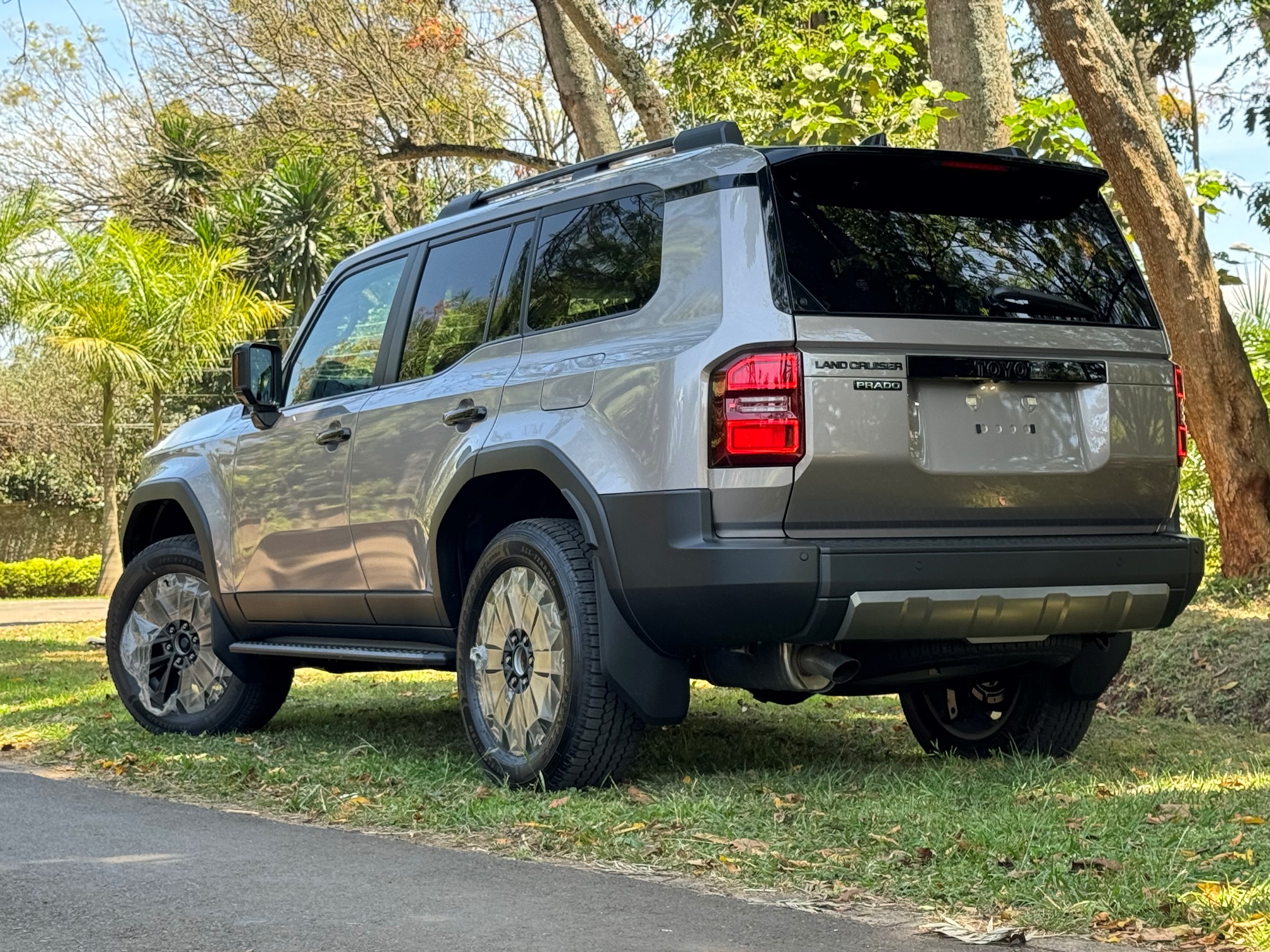 TOYOTA LANDCRUISER PRADO J250